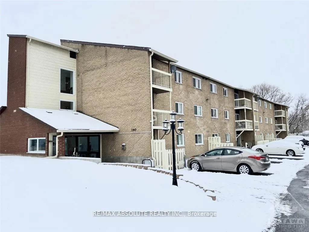 Front of Unit 203, 190 Elgin Street W