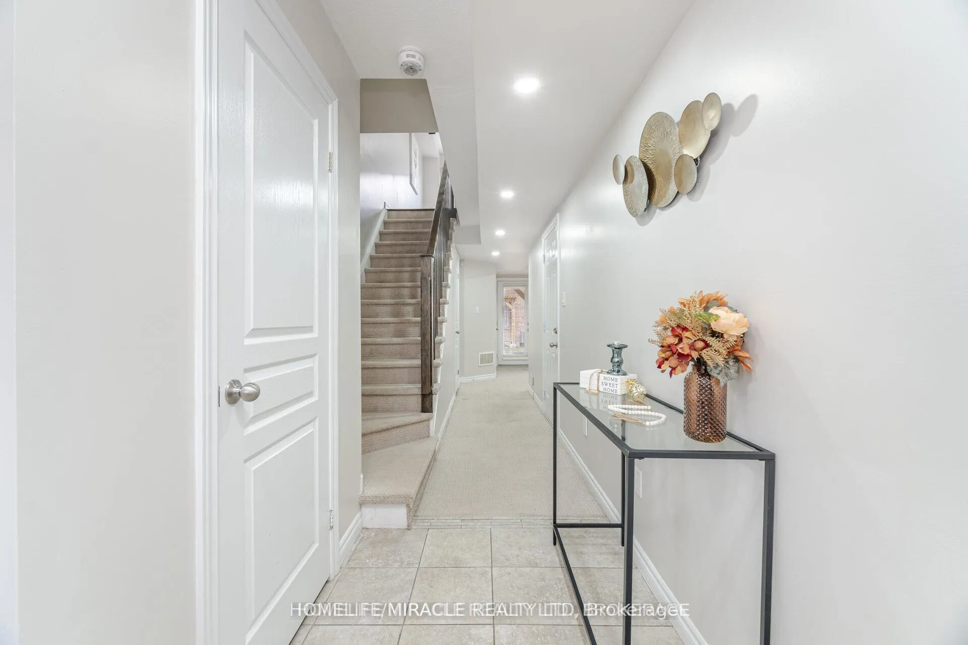 Photo 4 of 18 Kenridge Terrace, Hamilton, Stoney Creek — HOMEH