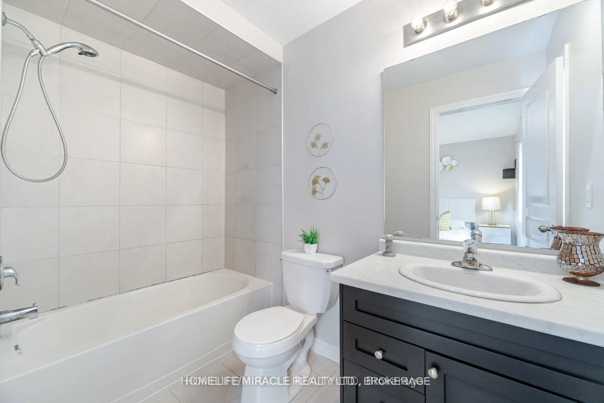 Photo 21 of 18 Kenridge Terrace, Hamilton, Stoney Creek — HOMEH