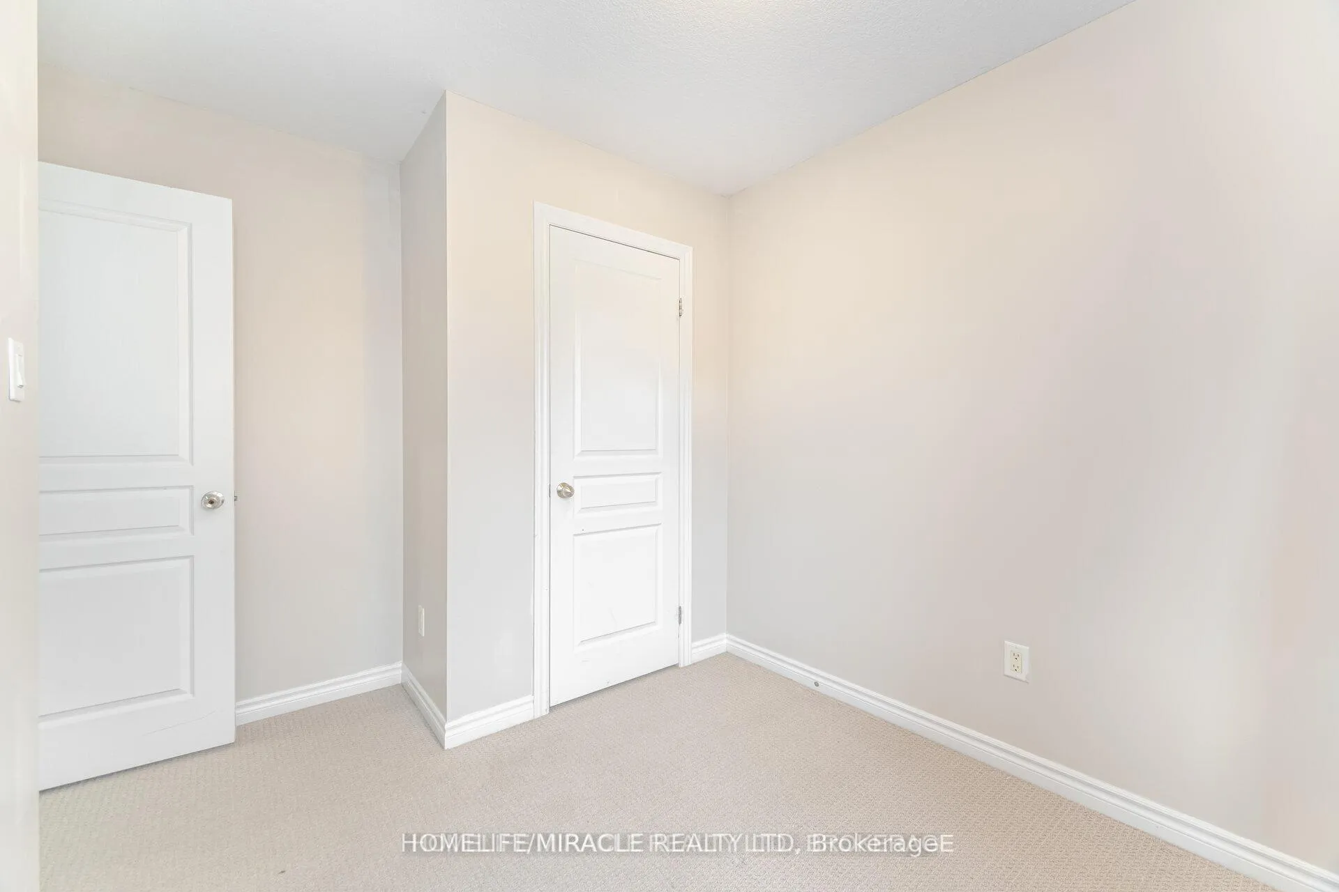 Photo 26 of 18 Kenridge Terrace, Hamilton, Stoney Creek — HOMEH