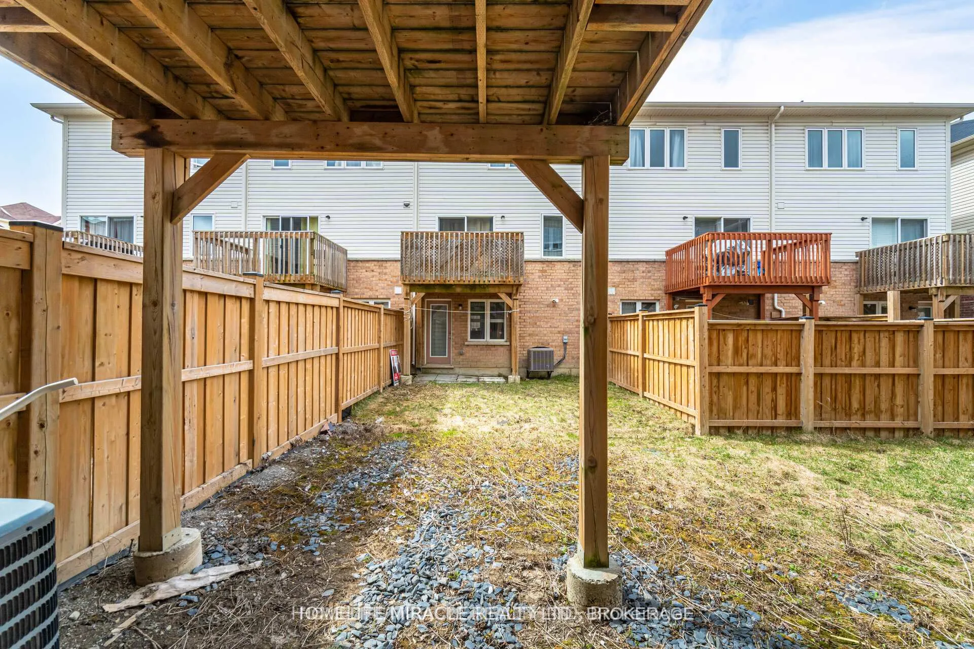 Photo 34 of 18 Kenridge Terrace, Hamilton, Stoney Creek — HOMEH