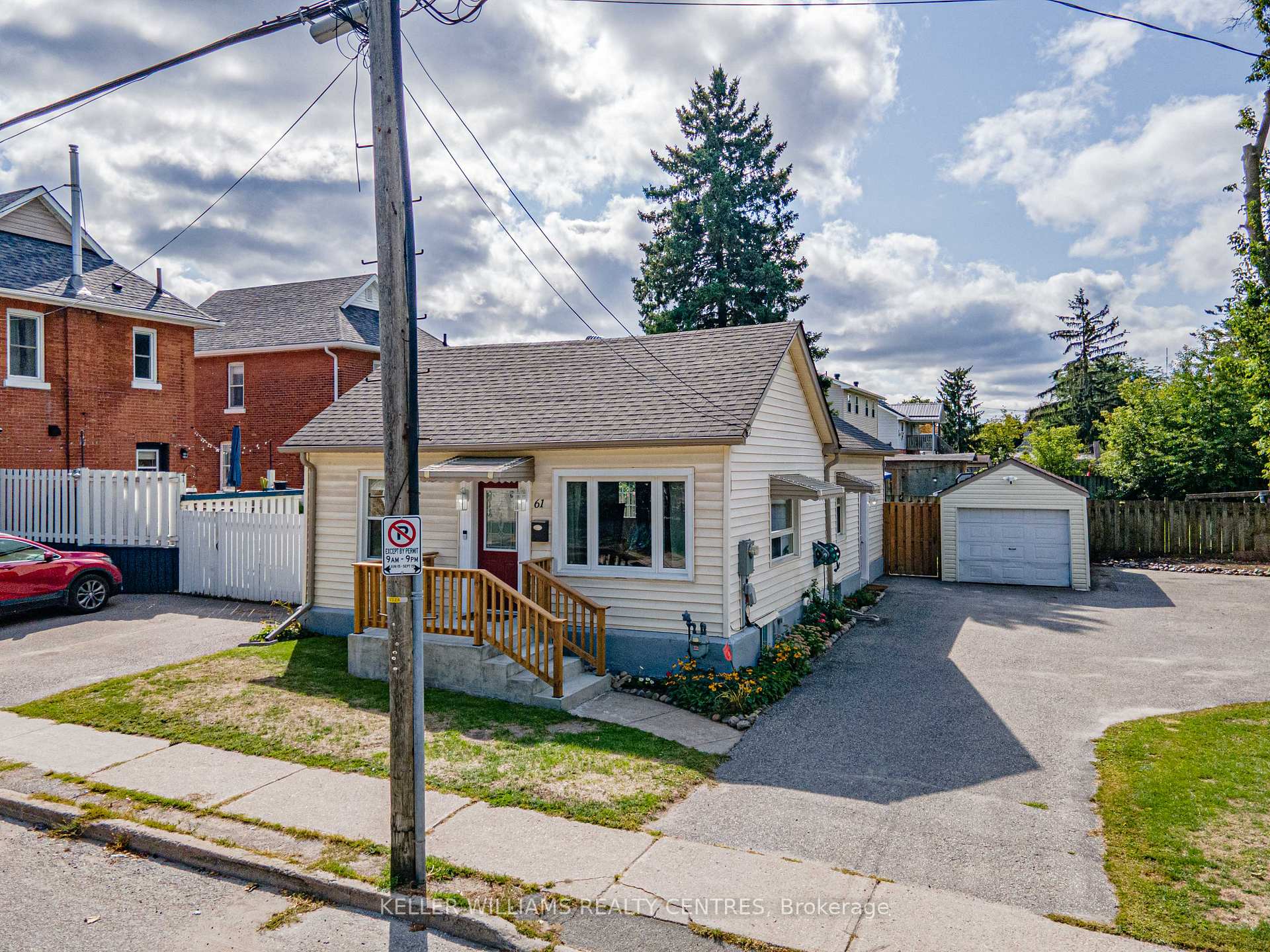 Photo 4 of 61 Victoria Street, Barrie, Sanford — HOMEH