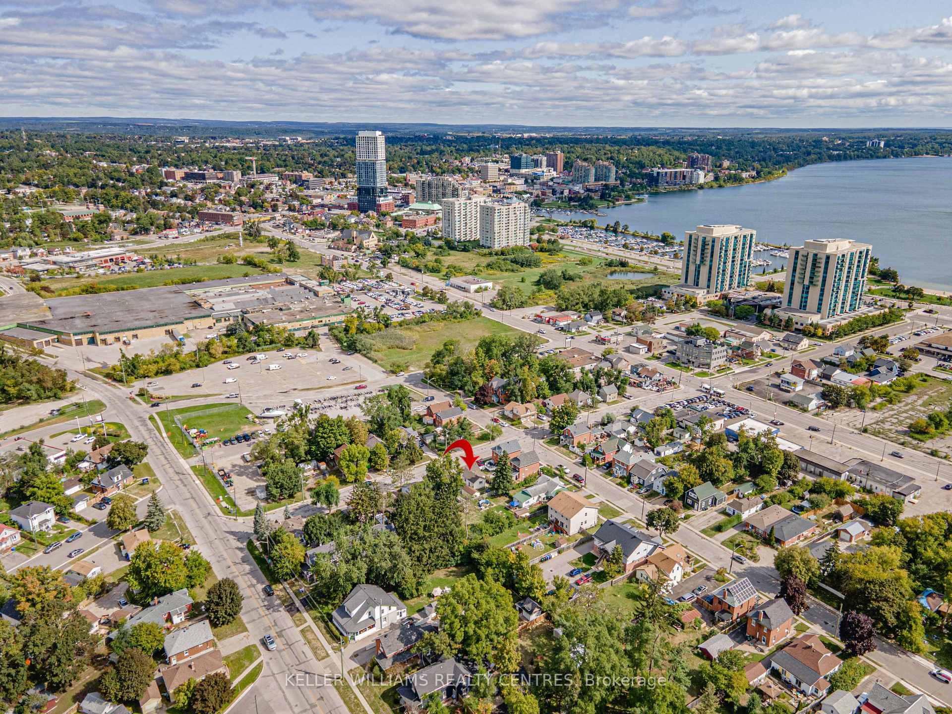 Photo 10 of 61 Victoria Street, Barrie, Sanford — HOMEH