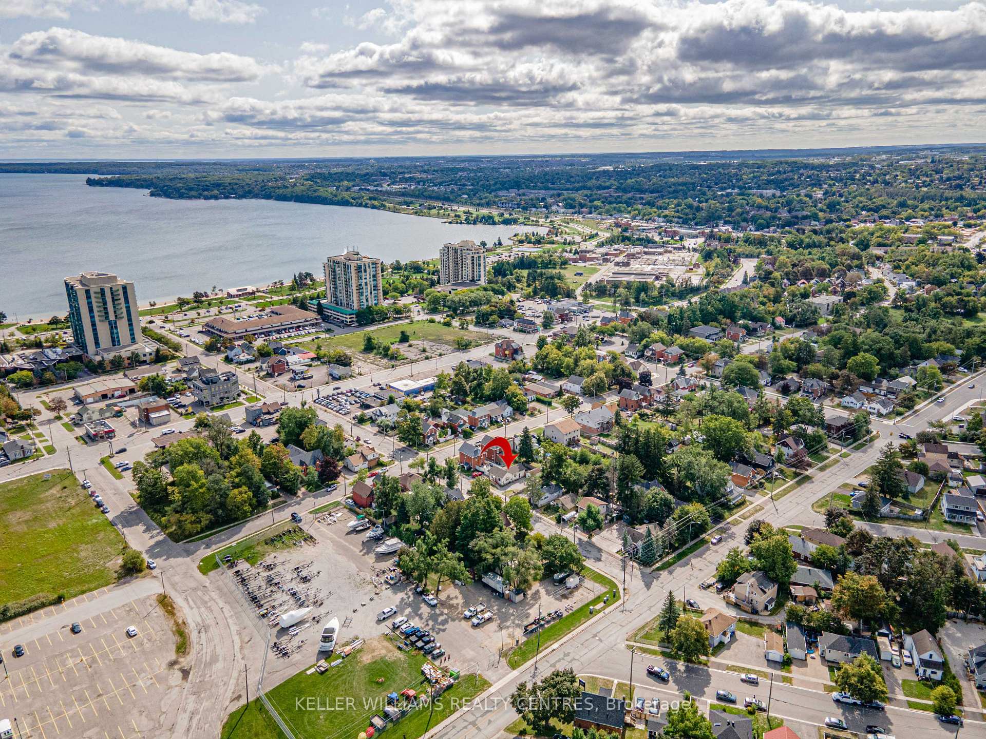 Photo 12 of 61 Victoria Street, Barrie, Sanford — HOMEH