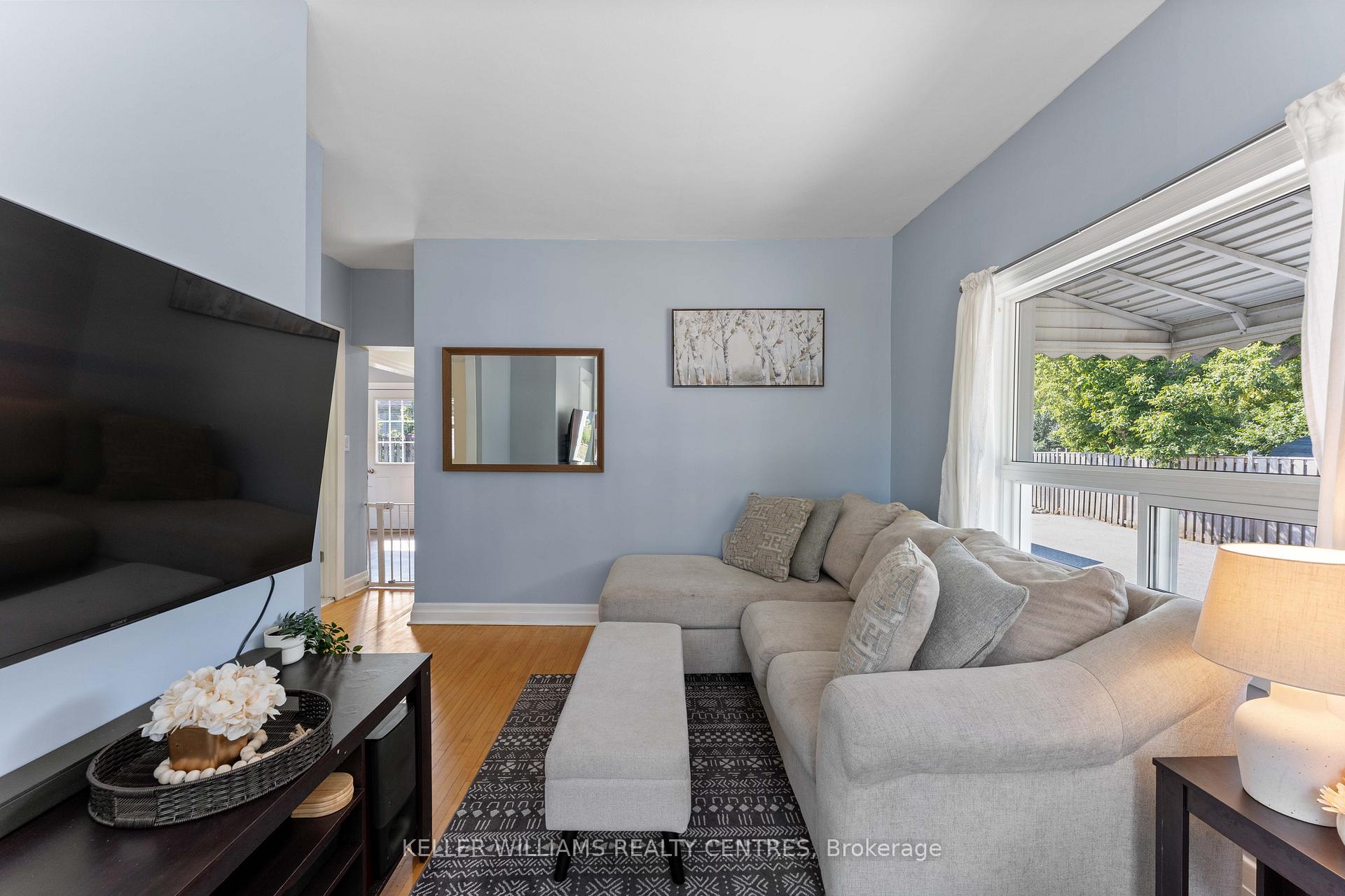 Photo 24 of 61 Victoria Street, Barrie, Sanford — HOMEH