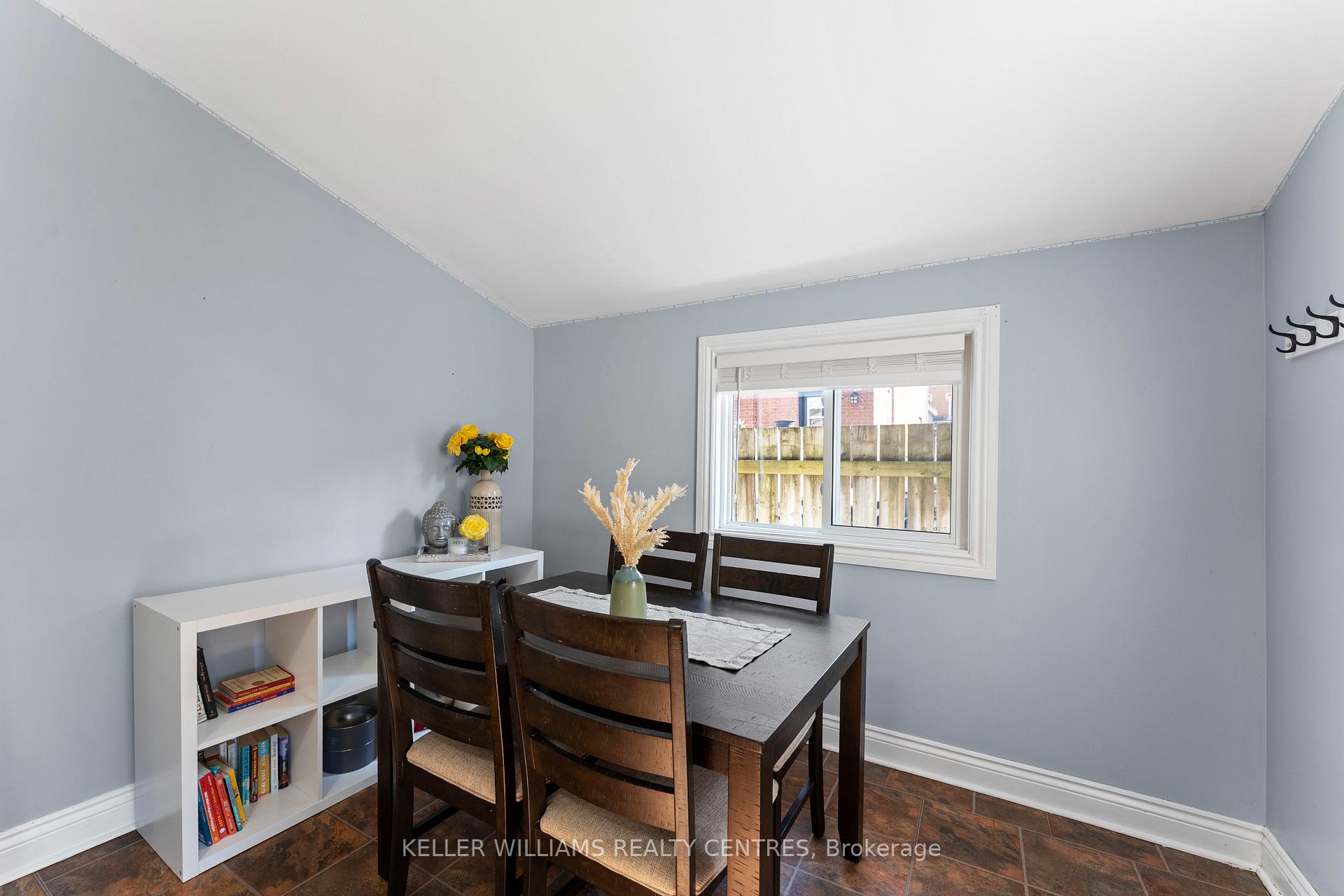 Photo 30 of 61 Victoria Street, Barrie, Sanford — HOMEH