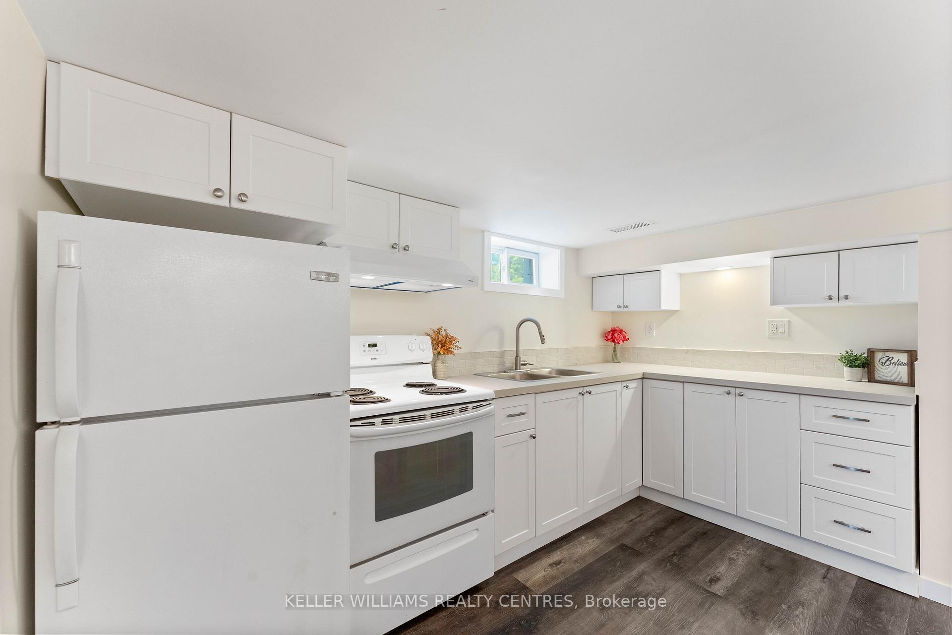 Photo 35 of 61 Victoria Street, Barrie, Sanford — HOMEH