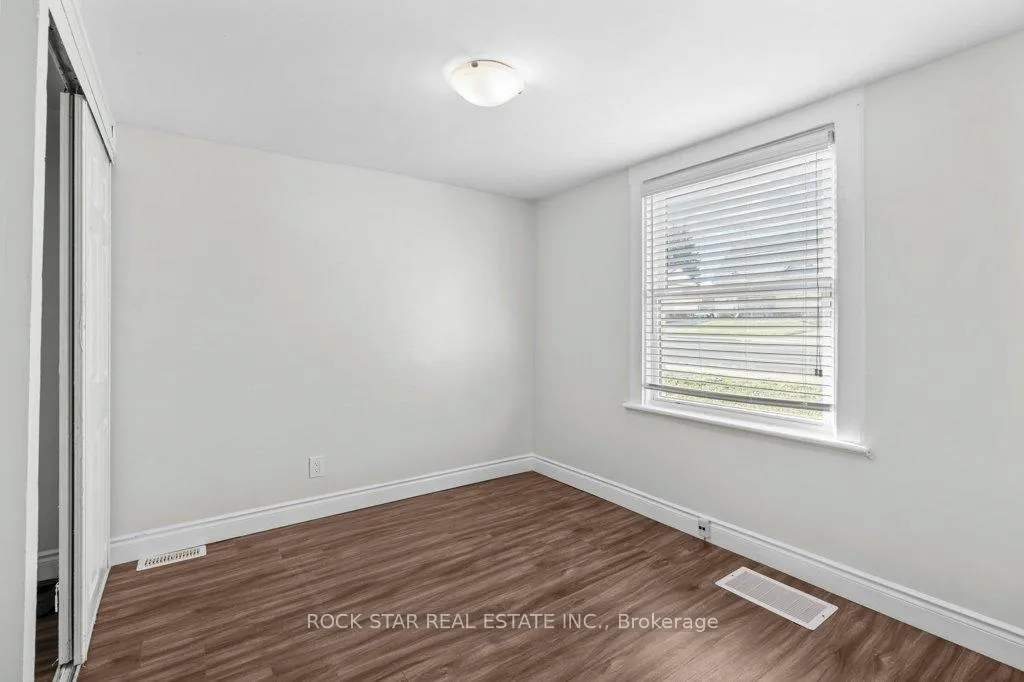 Photo 12 of 937 Garth Street, Hamilton, Westcliffe — HOMEH