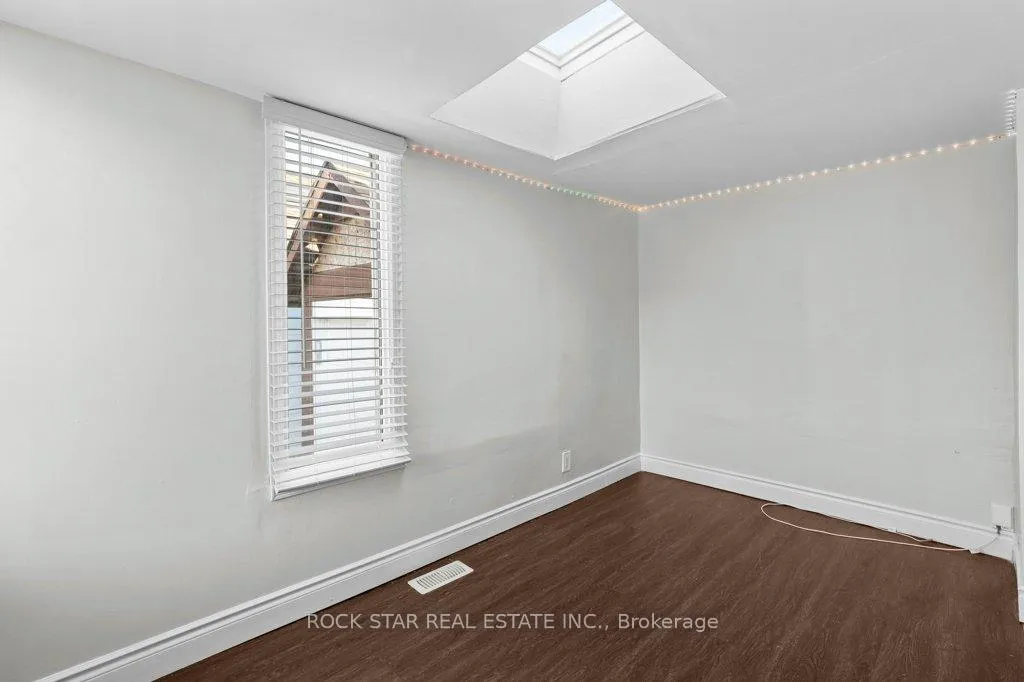 Photo 15 of 937 Garth Street, Hamilton, Westcliffe — HOMEH
