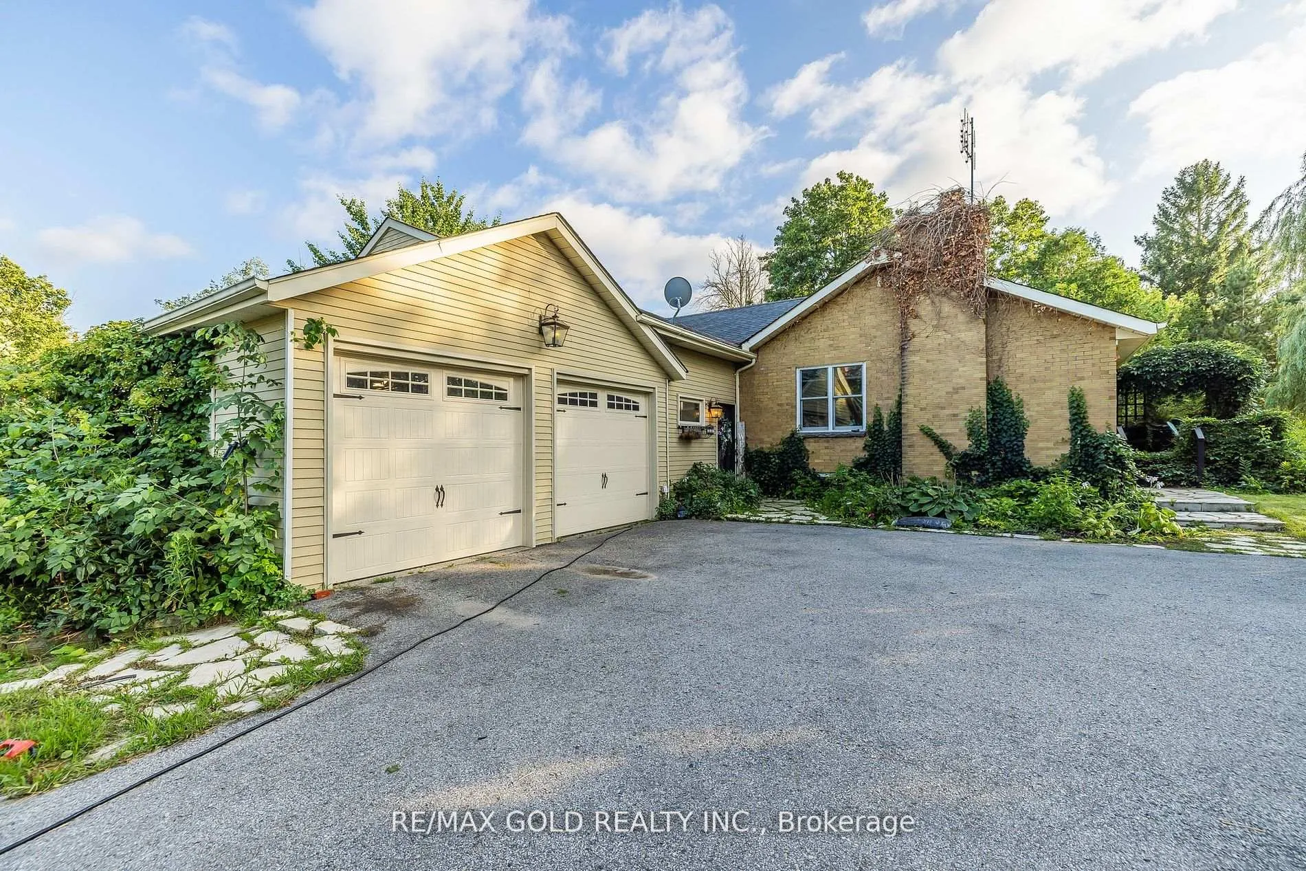 Photo 1 of 2733 Old School Road S, Caledon, Rural Caledon — HOMEH