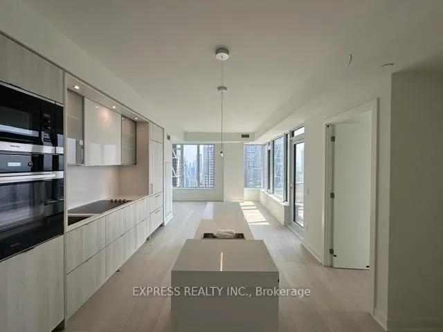 Front of Unit 3109, 11 Yorkville Avenue