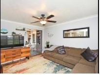 Photo 3 of 7 Lesbury Avenue, Brampton, Brampton East — HOMEH