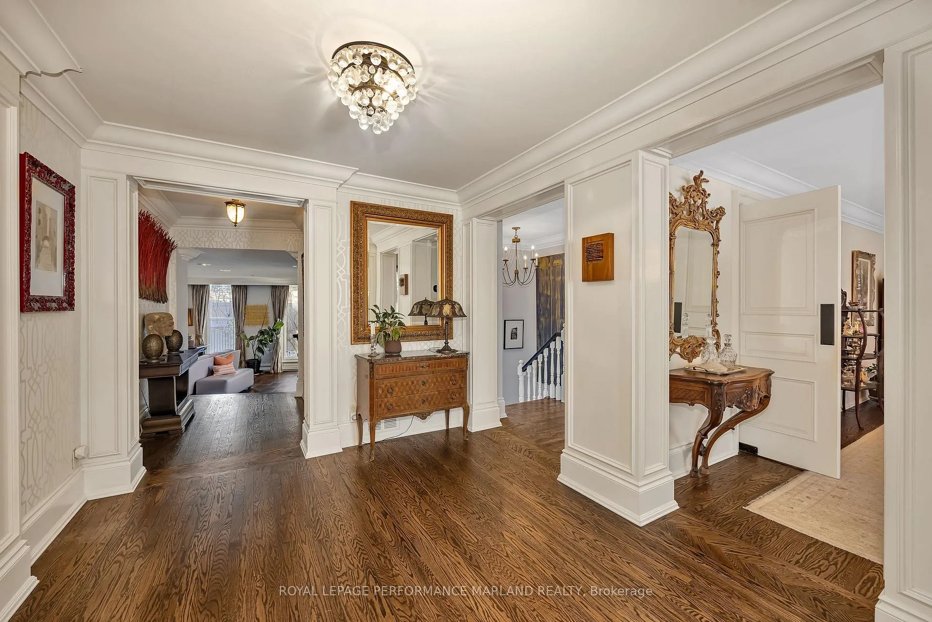Photo 3 of 1954 Lenester Avenue, Ottawa, McKellar Heights/Glabar Park — HOMEH