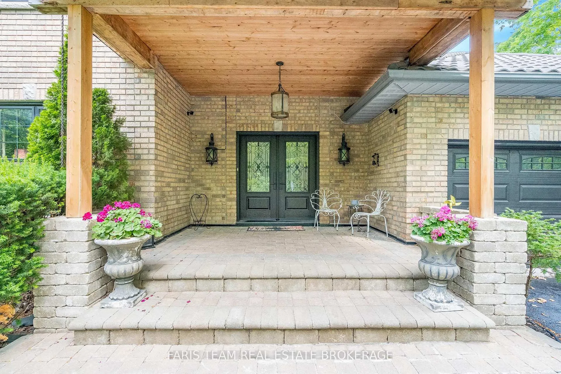 Photo 5 of 1826 Quantz Crescent, Innisfil, Rural Innisfil — HOMEH