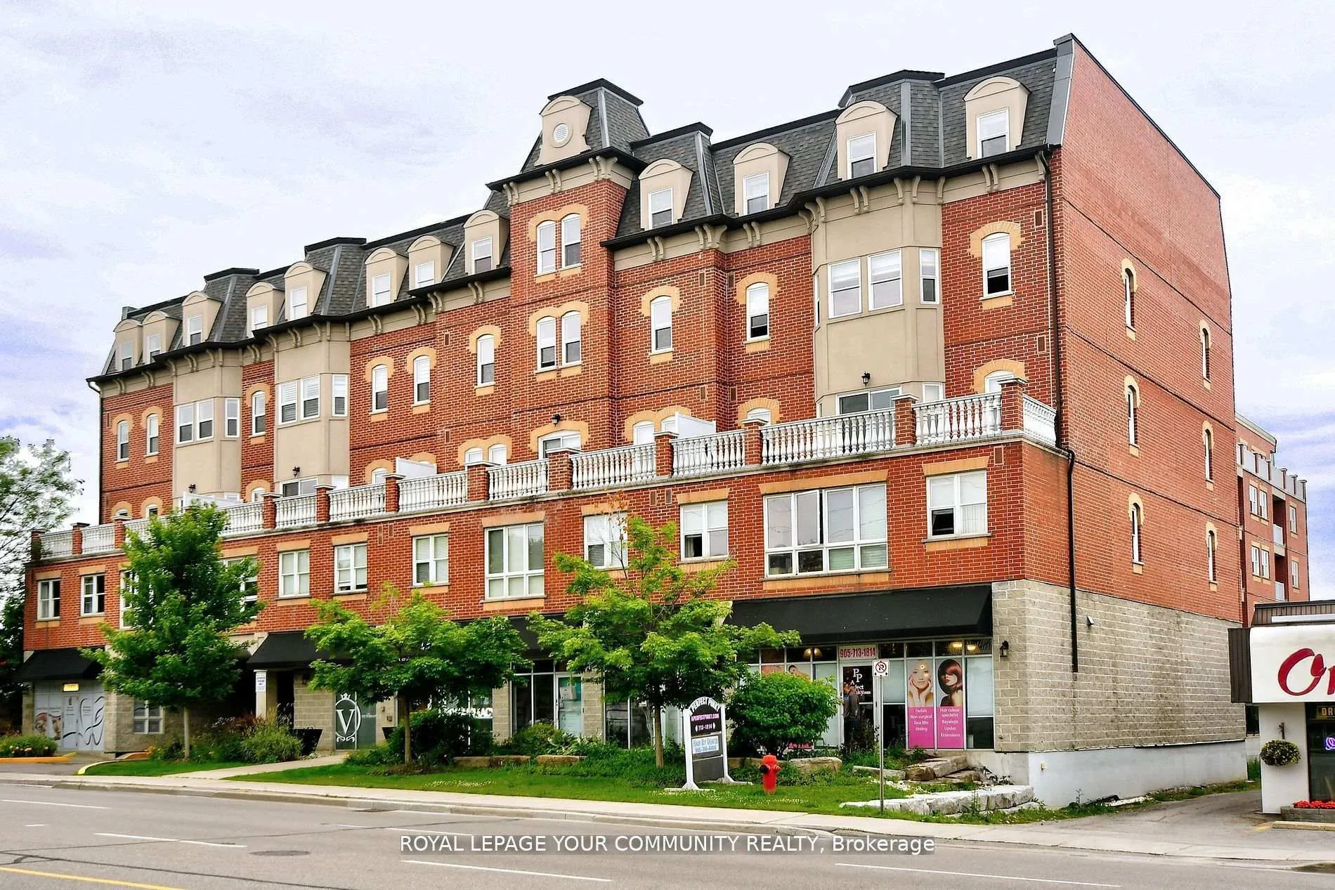 Photo 2 of Unit 306, 15450 Yonge Street, Aurora, Aurora Heights — HOMEH