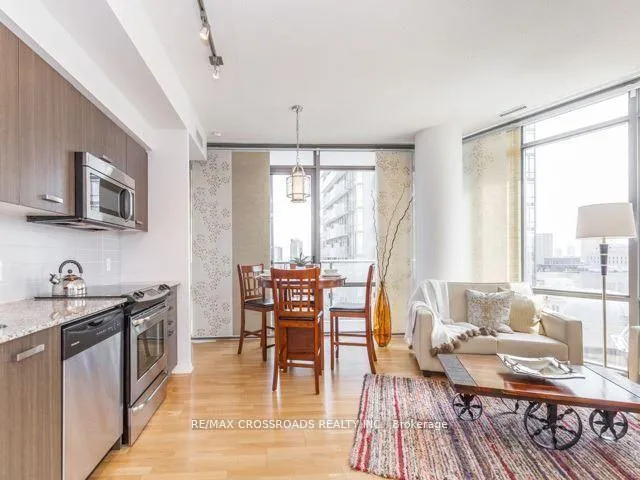 Photo 6 of Unit 1908, 832 Bay Street, Toronto, Bay Street Corridor — HOMEH
