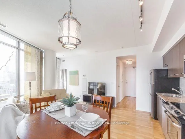 Photo 8 of Unit 1908, 832 Bay Street, Toronto, Bay Street Corridor — HOMEH