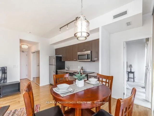 Photo 10 of Unit 1908, 832 Bay Street, Toronto, Bay Street Corridor — HOMEH