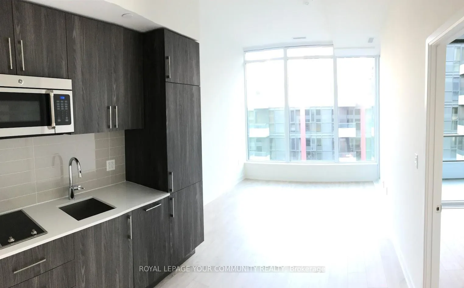 Photo 6 of Unit 823E, 576 Front Street W, Toronto, Waterfront Communities — HOMEH