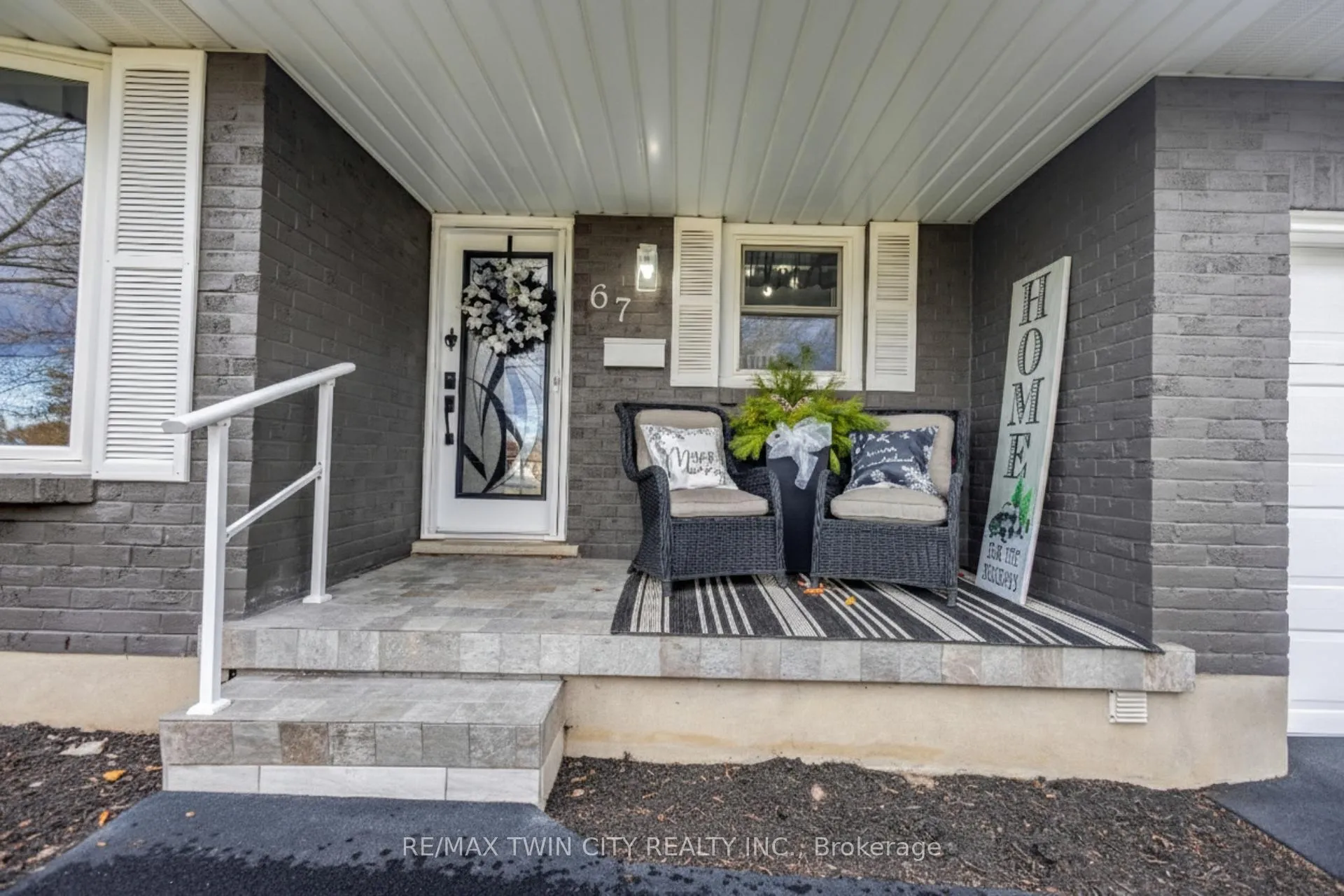 Photo 2 of 67 West Acres Crescent, Kitchener — HOMEH