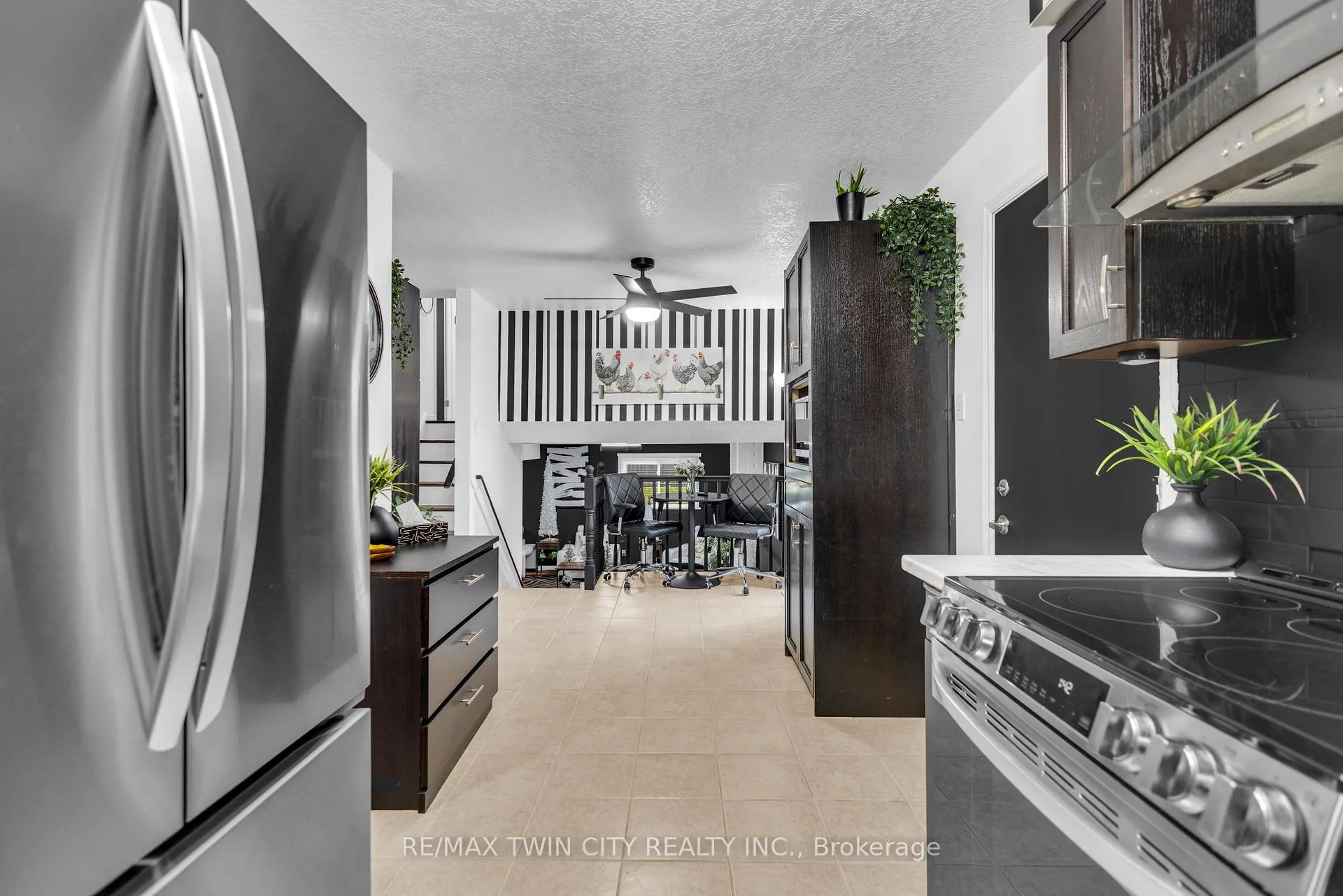 Photo 8 of 67 West Acres Crescent, Kitchener — HOMEH