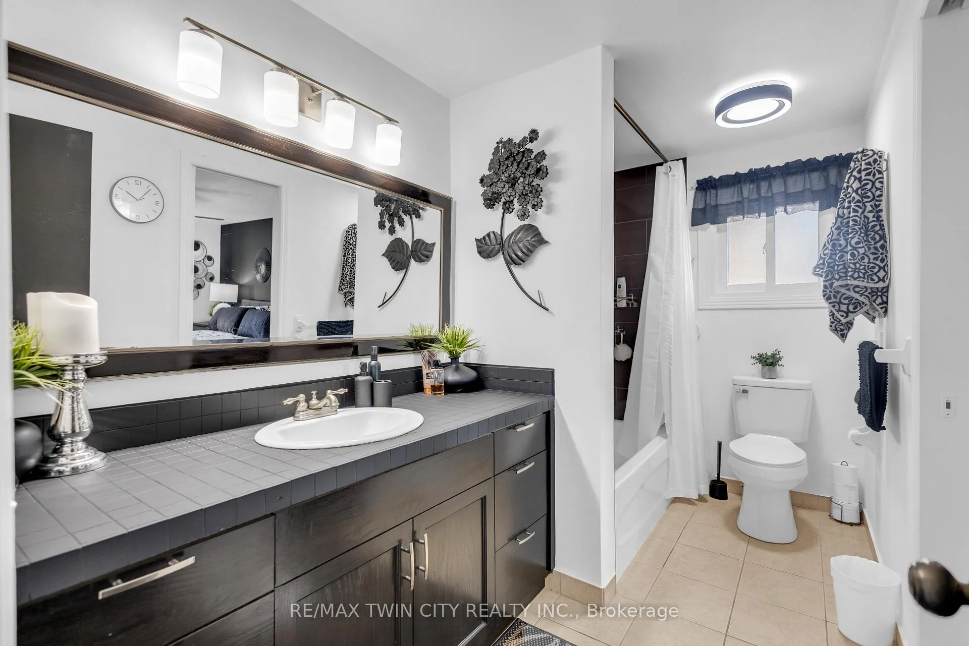 Photo 26 of 67 West Acres Crescent, Kitchener — HOMEH