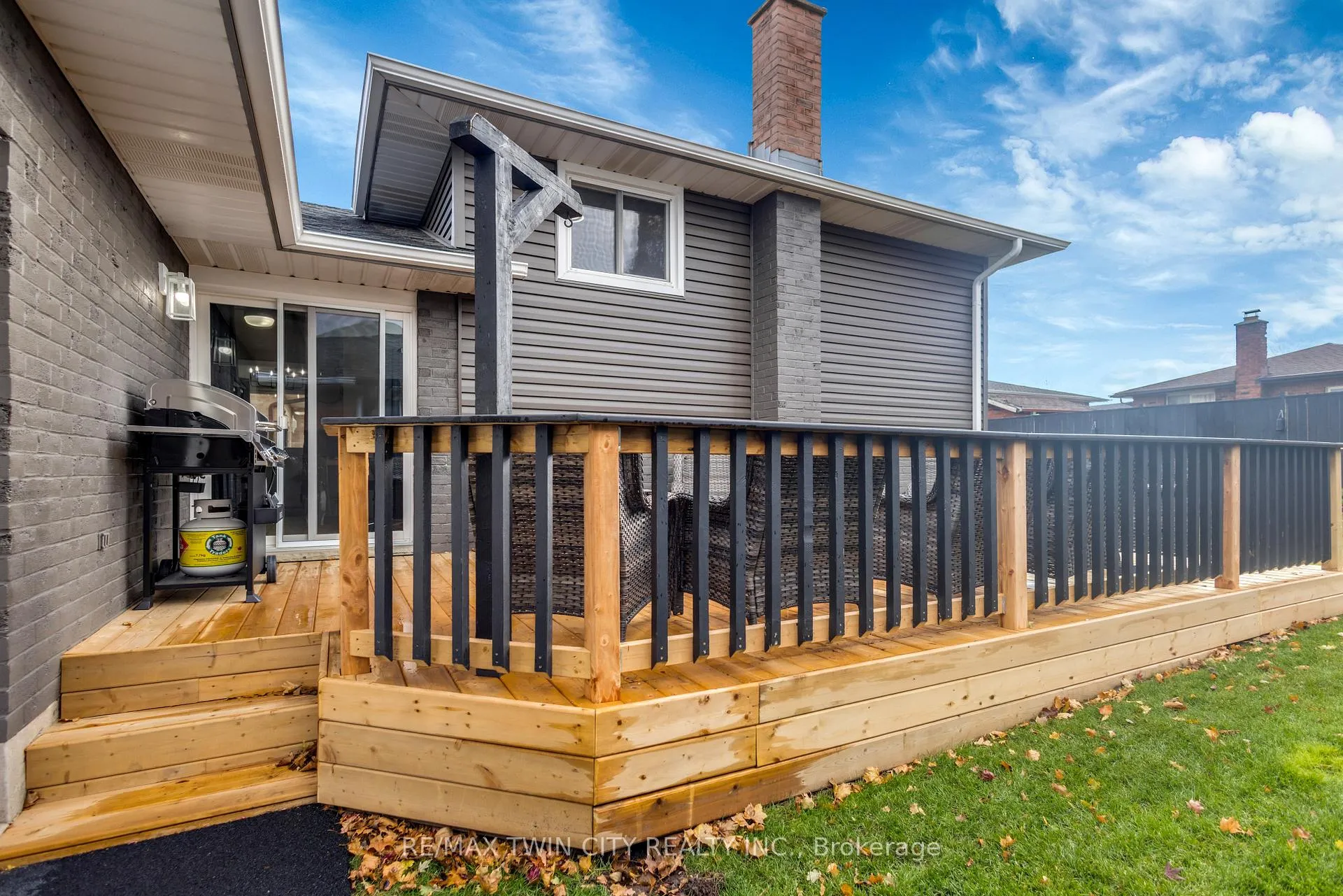 Photo 33 of 67 West Acres Crescent, Kitchener — HOMEH