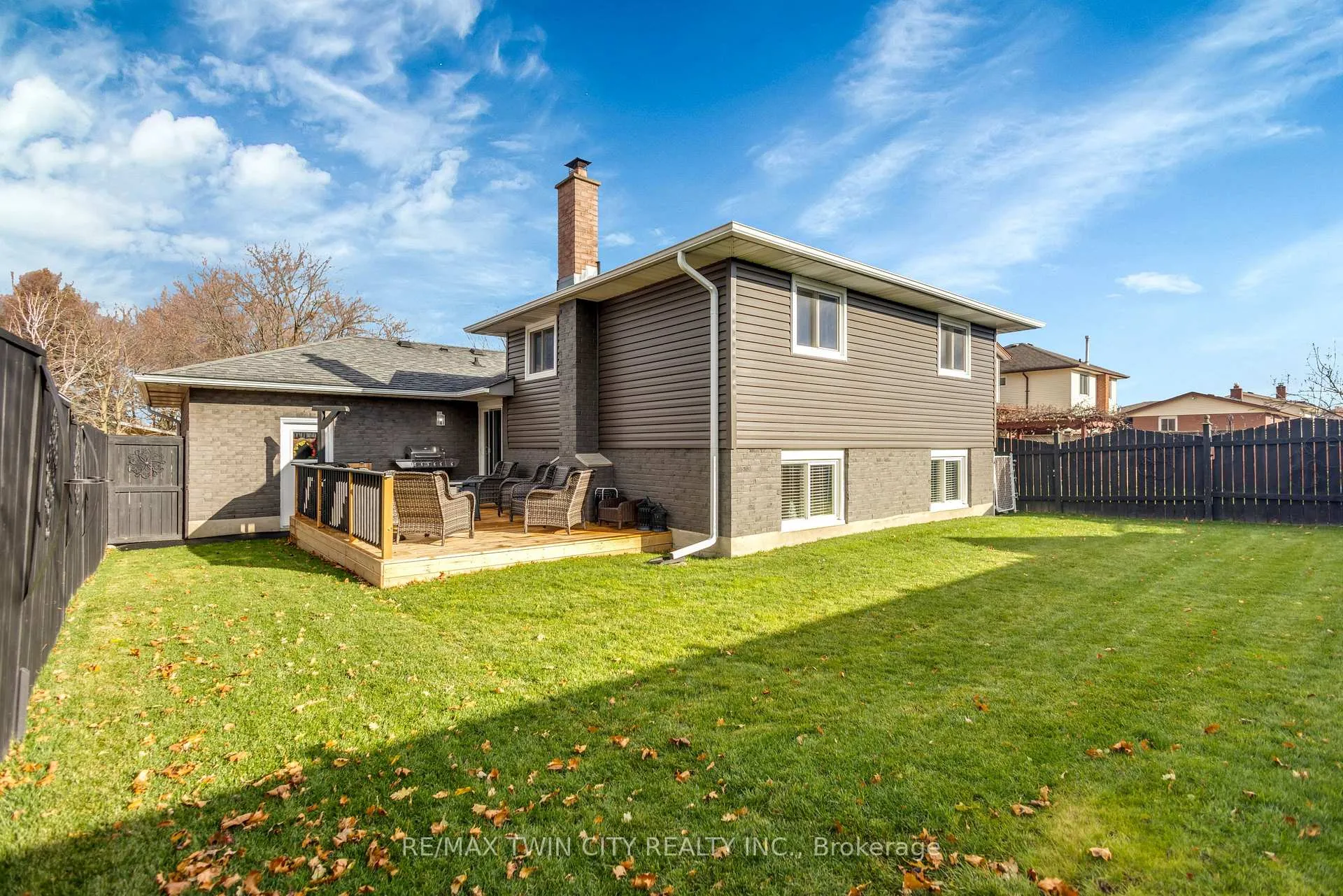Photo 34 of 67 West Acres Crescent, Kitchener — HOMEH
