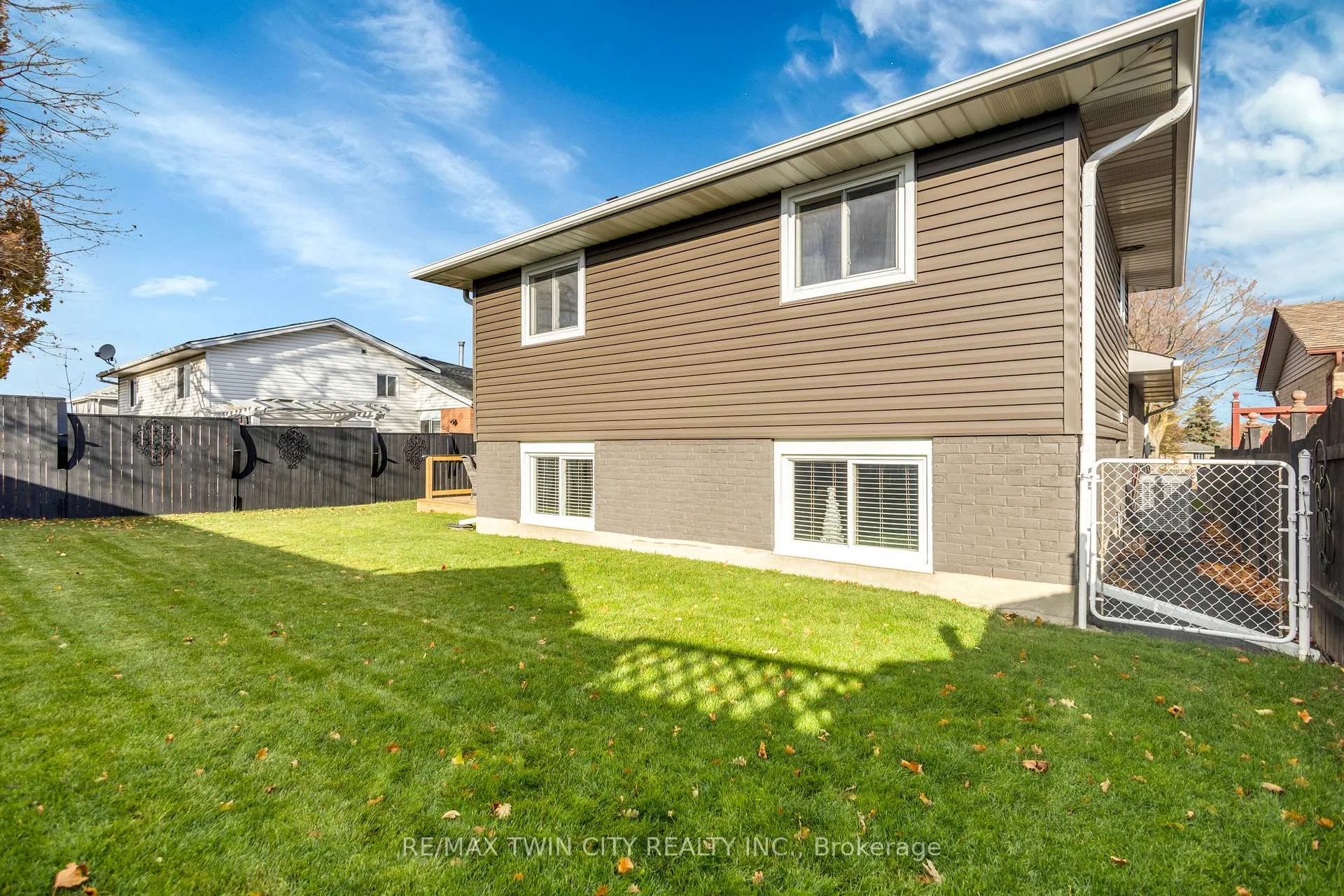 Photo 35 of 67 West Acres Crescent, Kitchener — HOMEH