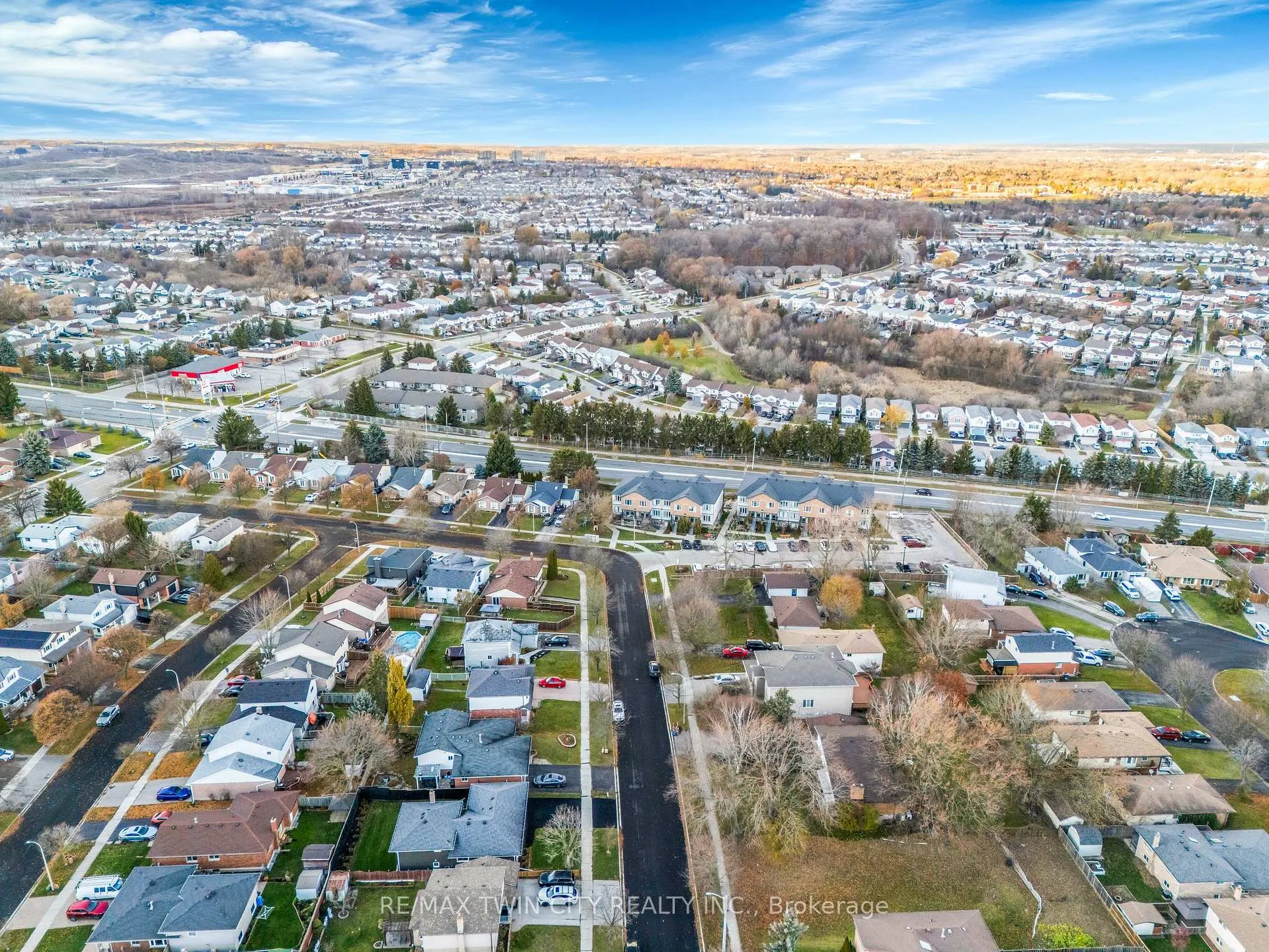 Photo 41 of 67 West Acres Crescent, Kitchener — HOMEH