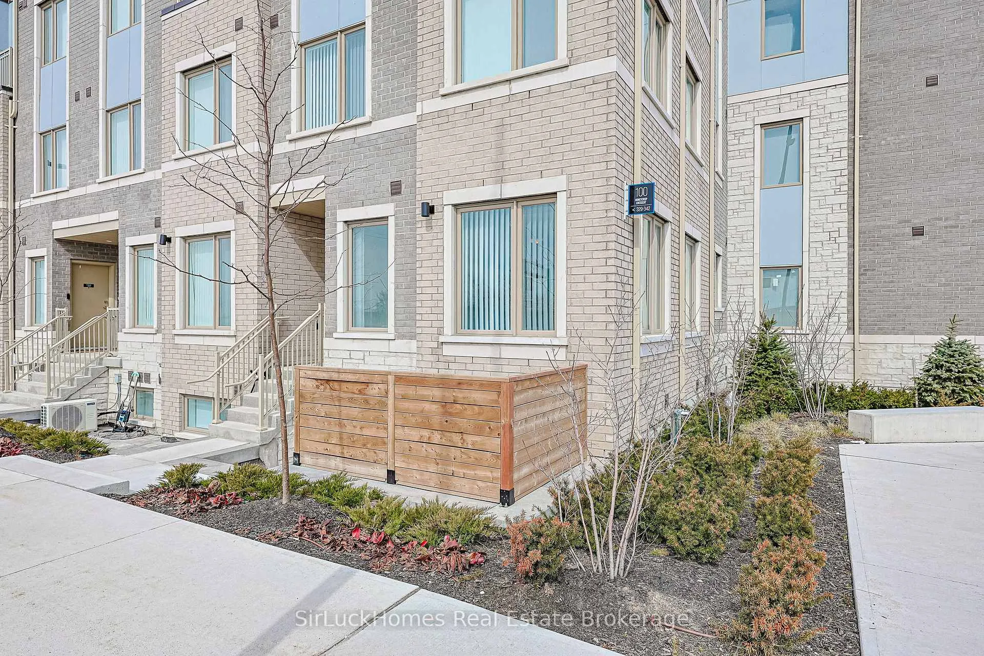 Photo 1 of Unit 342, 100 Honeycrisp Crescent, Vaughan, Vaughan Corporate Centre — HOMEH
