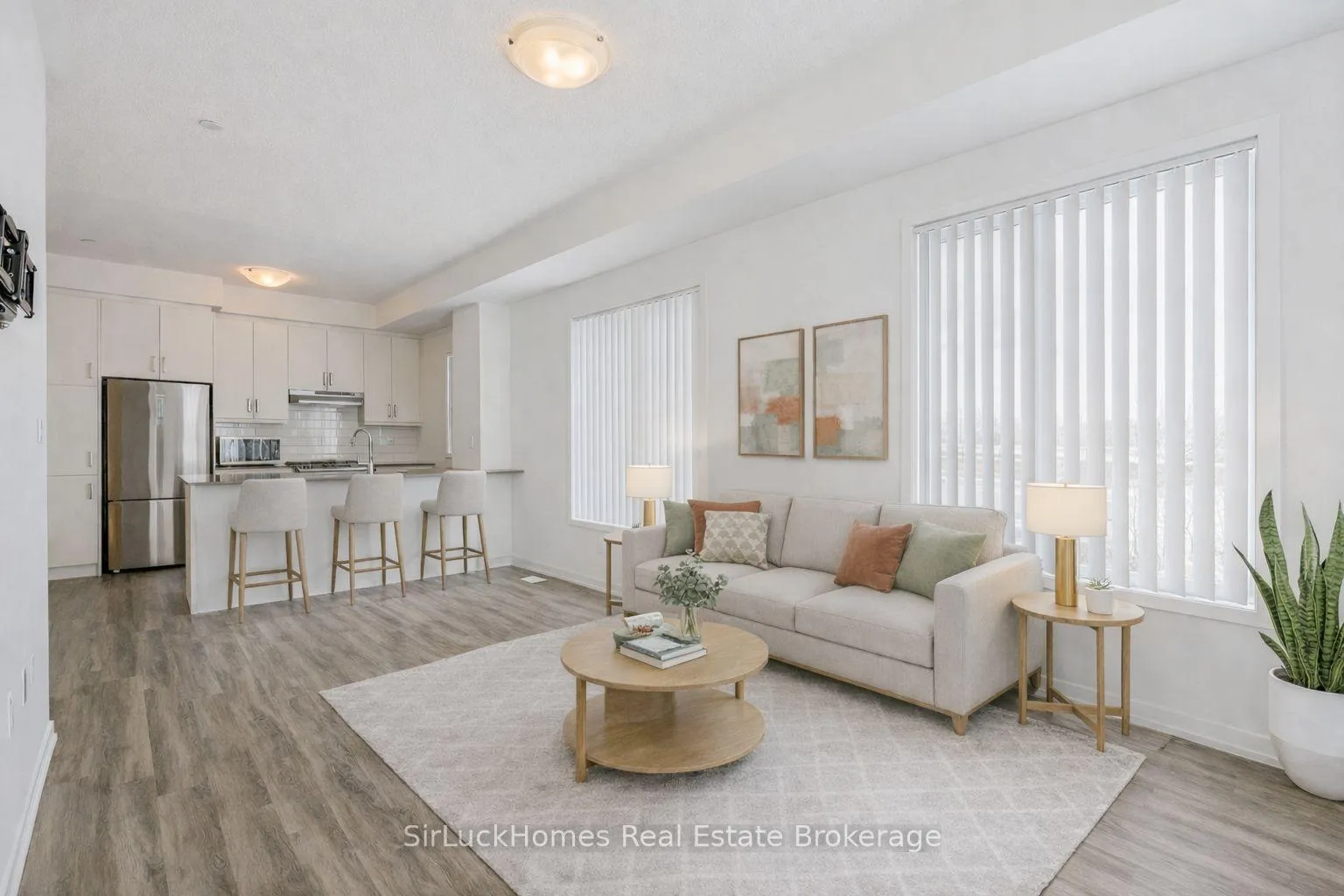 Photo 7 of Unit 342, 100 Honeycrisp Crescent, Vaughan, Vaughan Corporate Centre — HOMEH