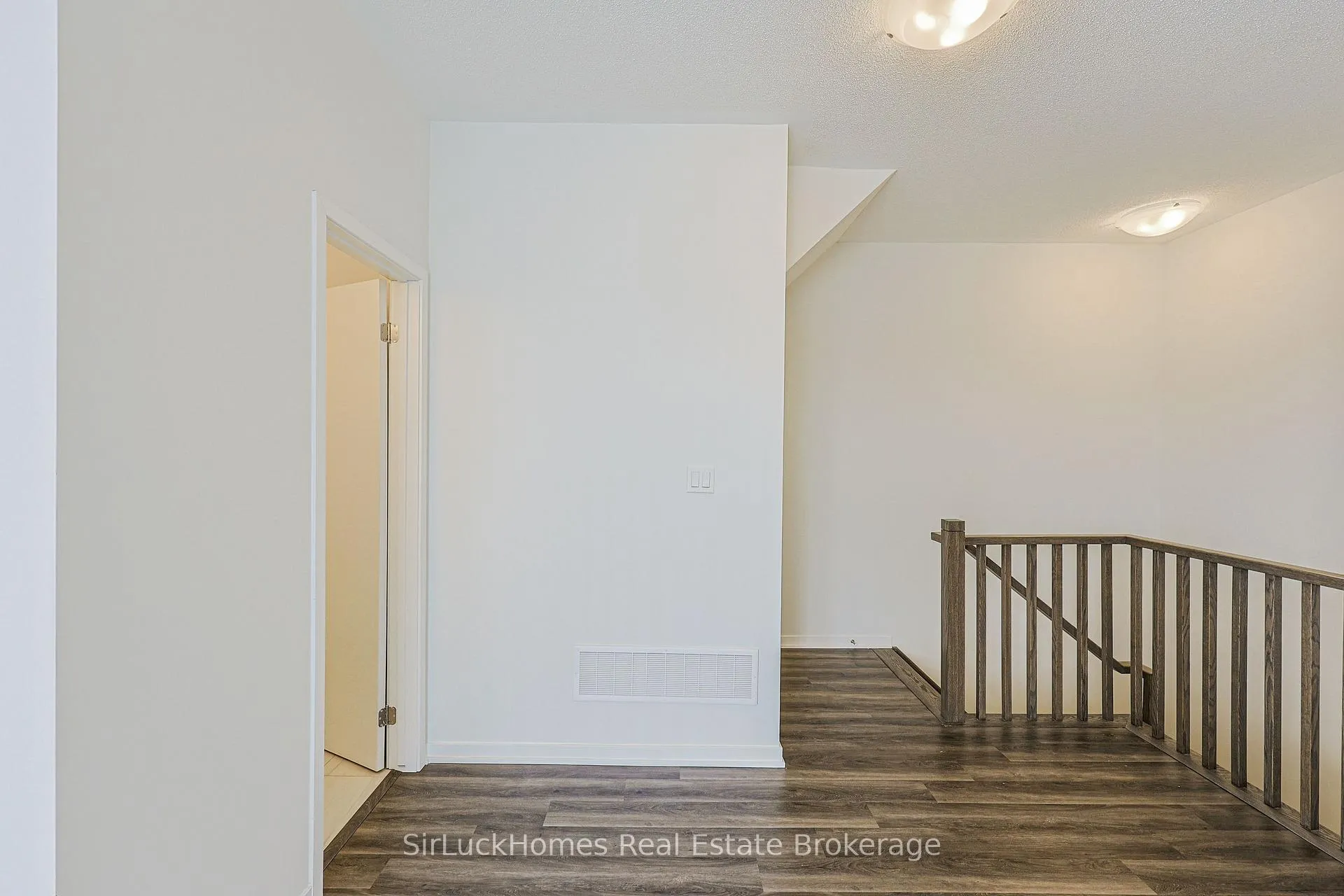 Photo 16 of Unit 342, 100 Honeycrisp Crescent, Vaughan, Vaughan Corporate Centre — HOMEH