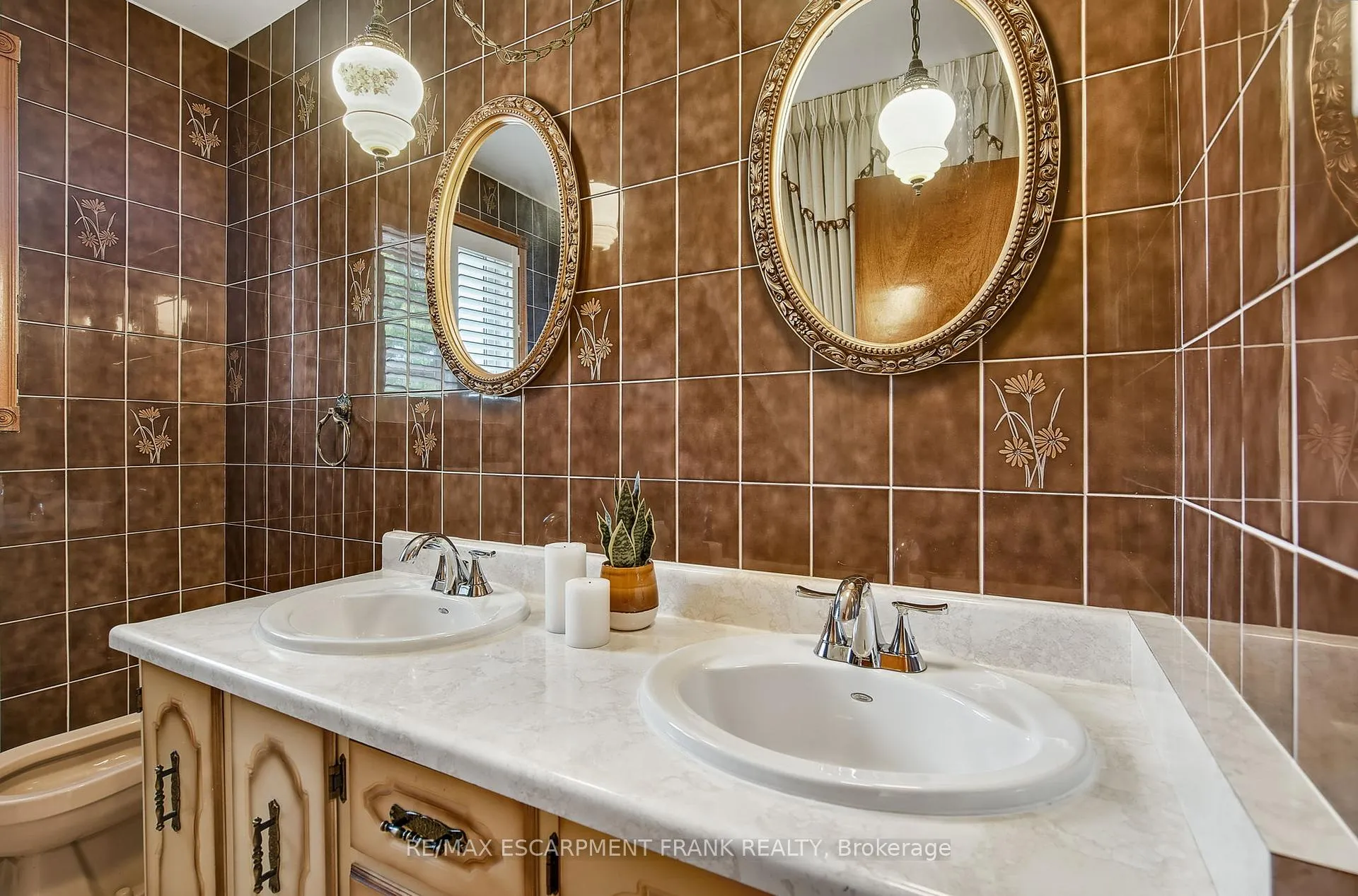 Photo 25 of 75 President Drive, Hamilton, Fruitland — HOMEH