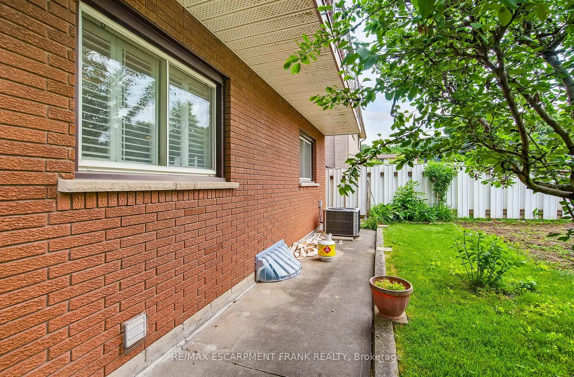 Photo 49 of 75 President Drive, Hamilton, Fruitland — HOMEH