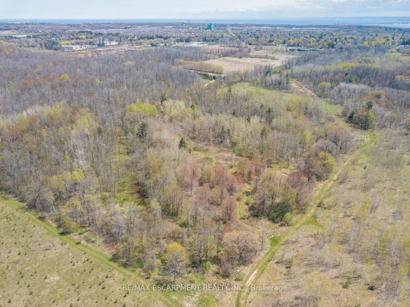 Photo 2 of REAR Parkside Drive, Hamilton, Waterdown — HOMEH