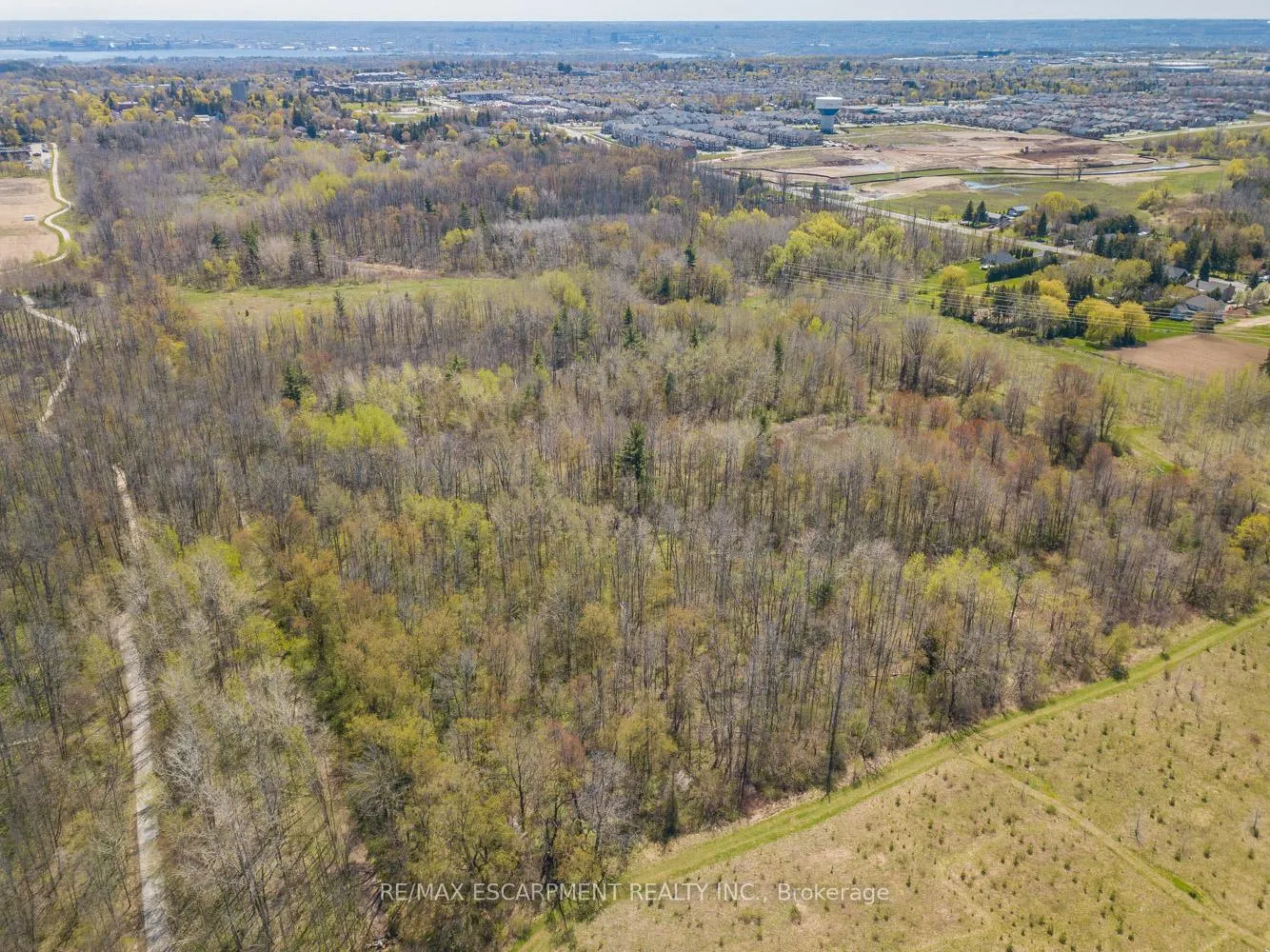 Photo 4 of REAR Parkside Drive, Hamilton, Waterdown — HOMEH