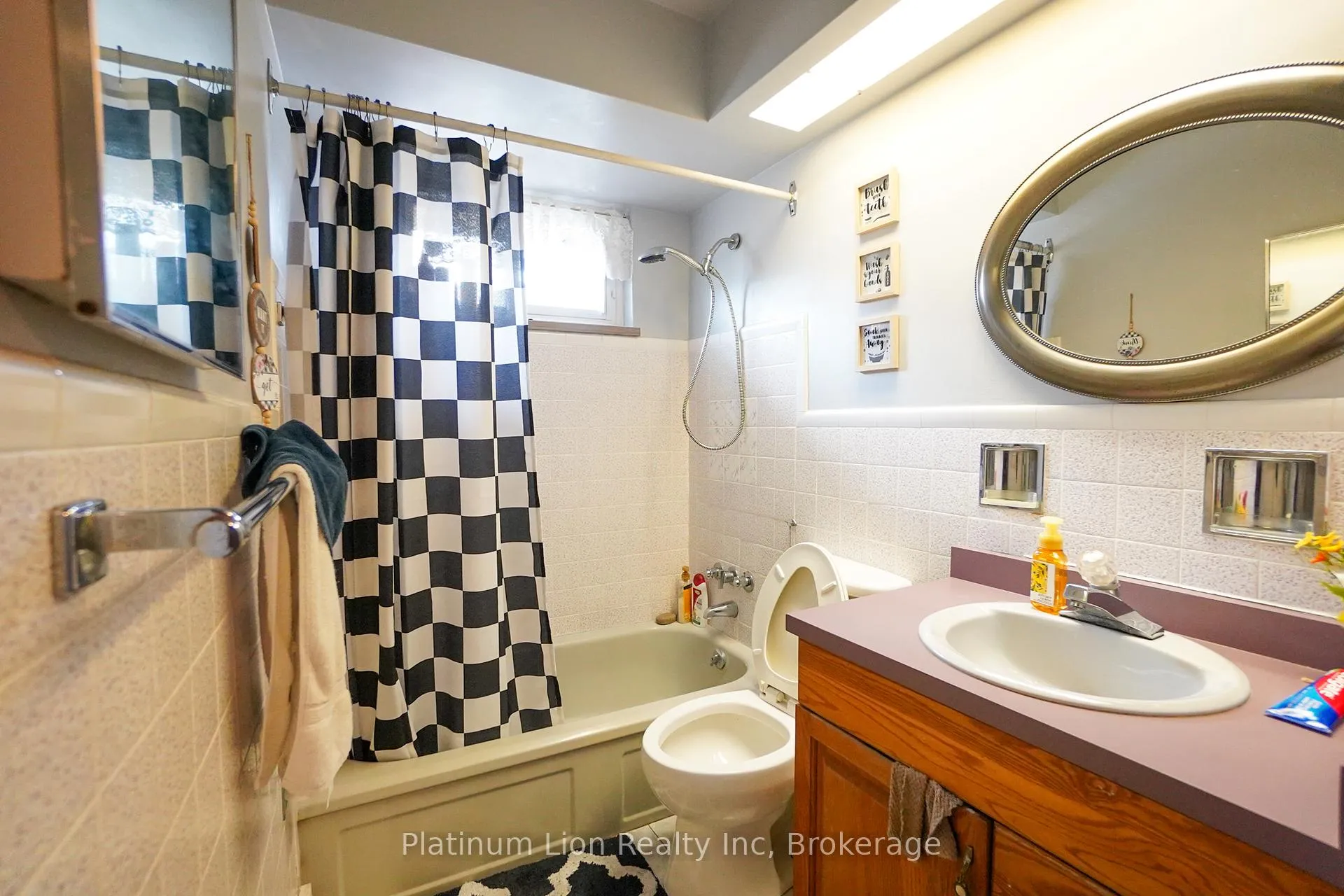 Photo 9 of 29 Cameo Avenue, Hamilton, Macassa — HOMEH