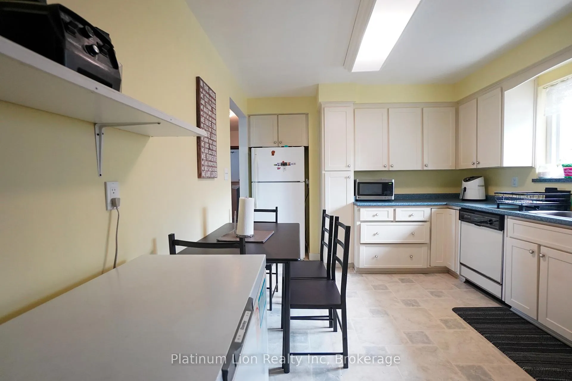 Photo 12 of 29 Cameo Avenue, Hamilton, Macassa — HOMEH