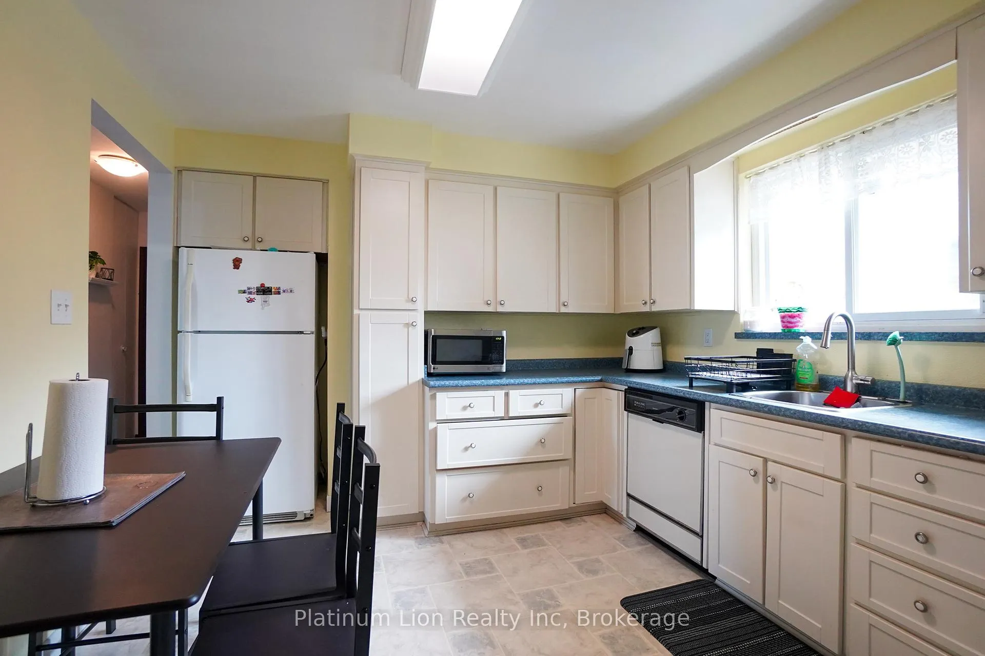 Photo 13 of 29 Cameo Avenue, Hamilton, Macassa — HOMEH