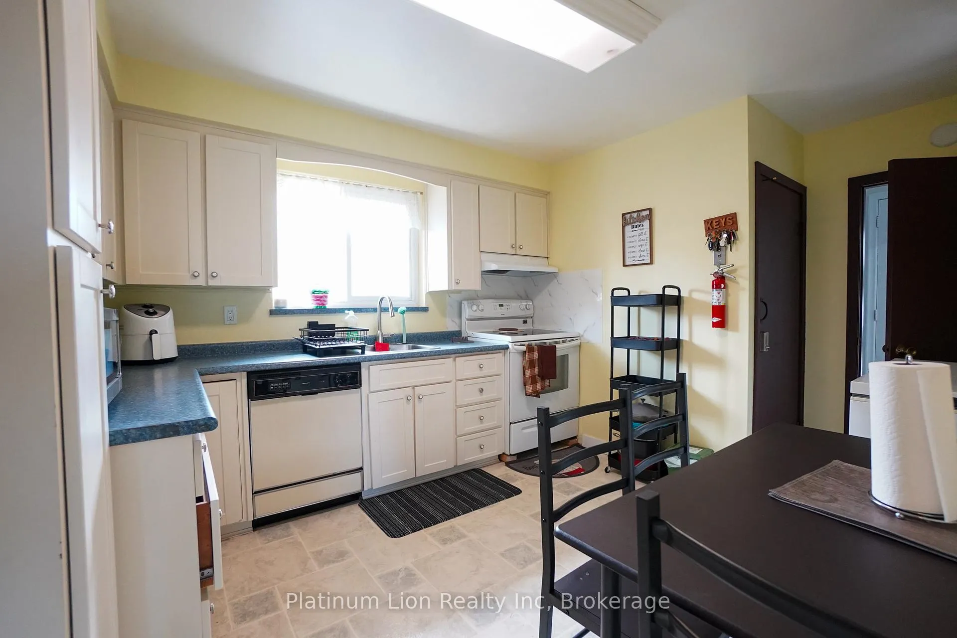 Photo 14 of 29 Cameo Avenue, Hamilton, Macassa — HOMEH
