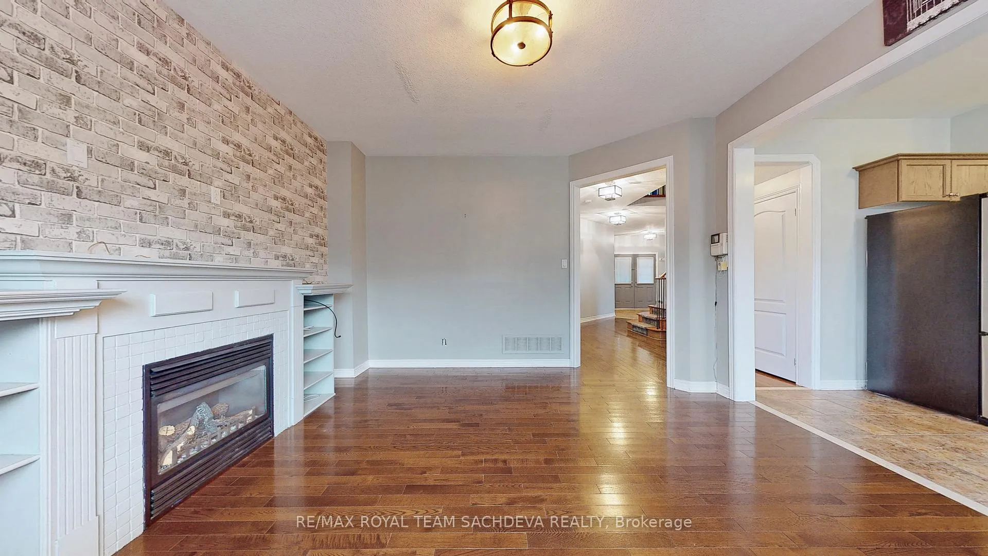 Photo 9 of Unit Upper, 10 Pears Court, Clarington, Courtice — HOMEH