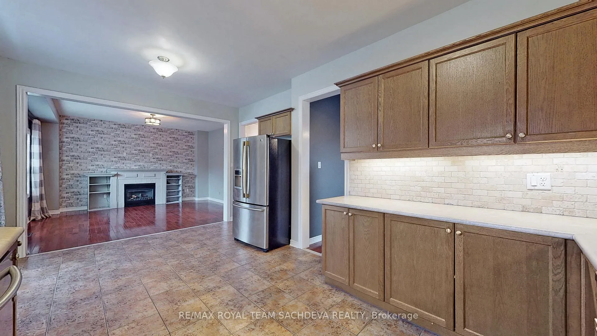 Photo 17 of Unit Upper, 10 Pears Court, Clarington, Courtice — HOMEH