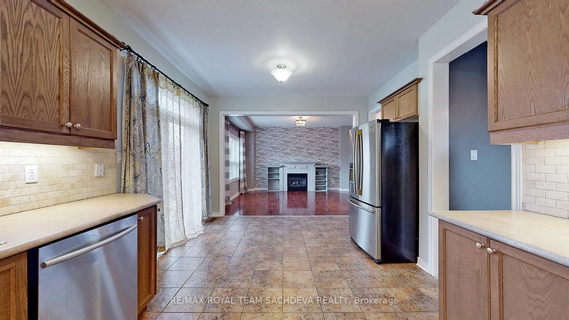 Photo 18 of Unit Upper, 10 Pears Court, Clarington, Courtice — HOMEH