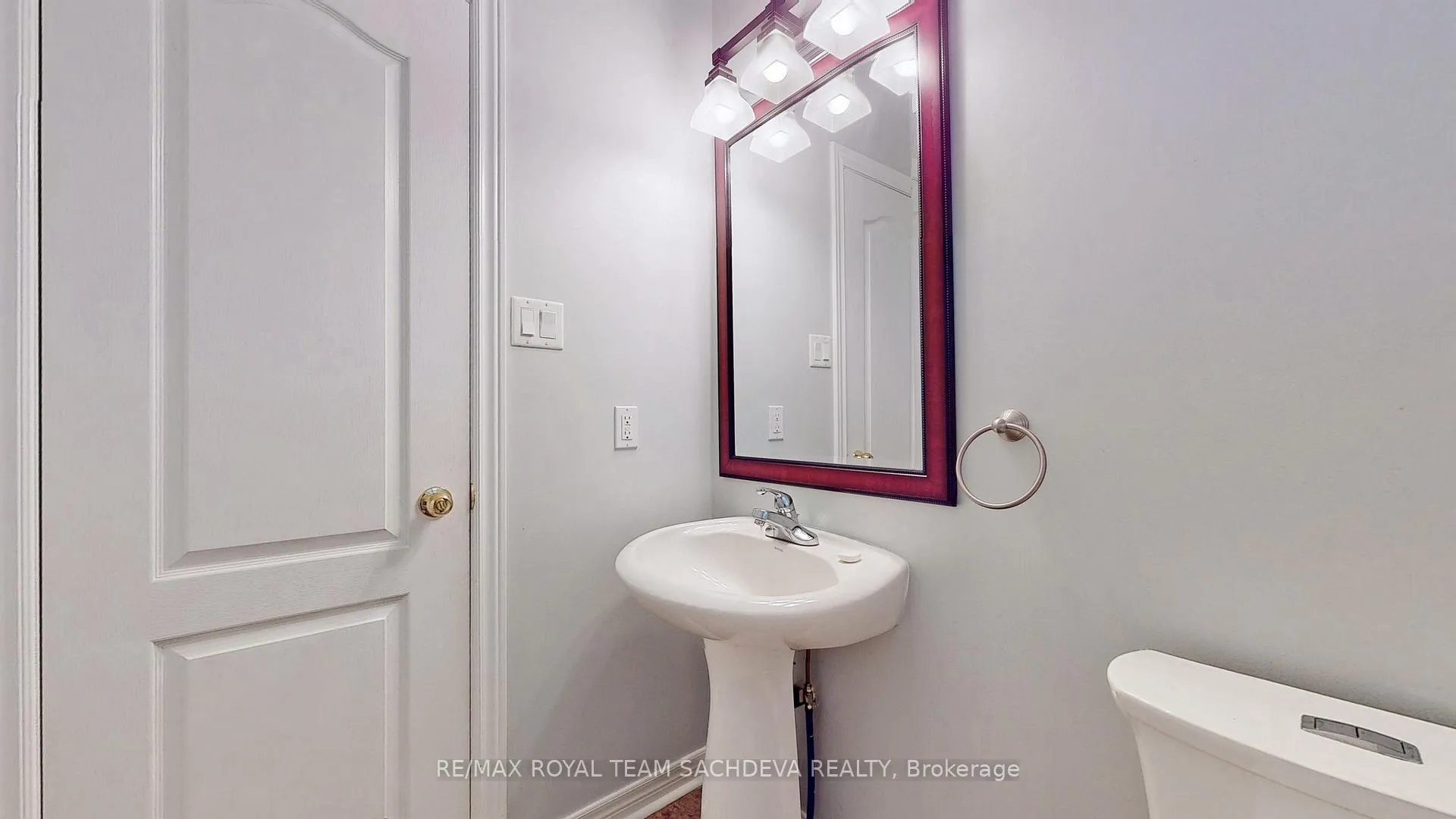 Photo 21 of Unit Upper, 10 Pears Court, Clarington, Courtice — HOMEH