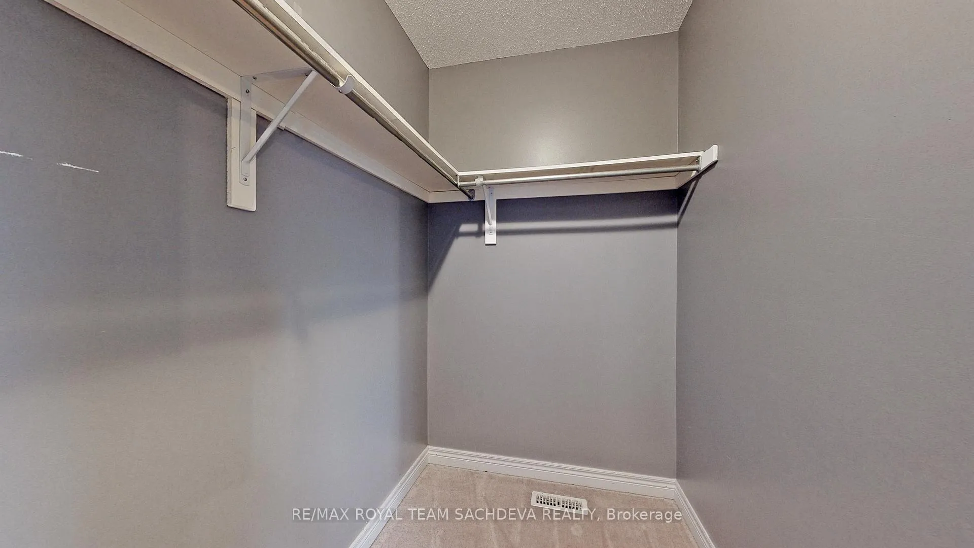 Photo 29 of Unit Upper, 10 Pears Court, Clarington, Courtice — HOMEH