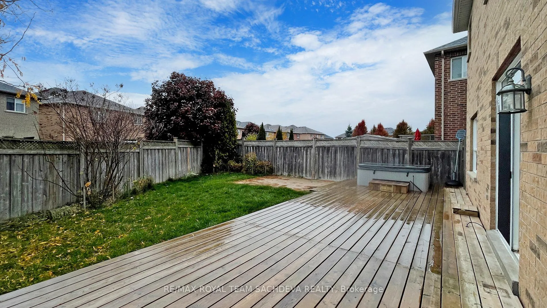 Photo 42 of Unit Upper, 10 Pears Court, Clarington, Courtice — HOMEH
