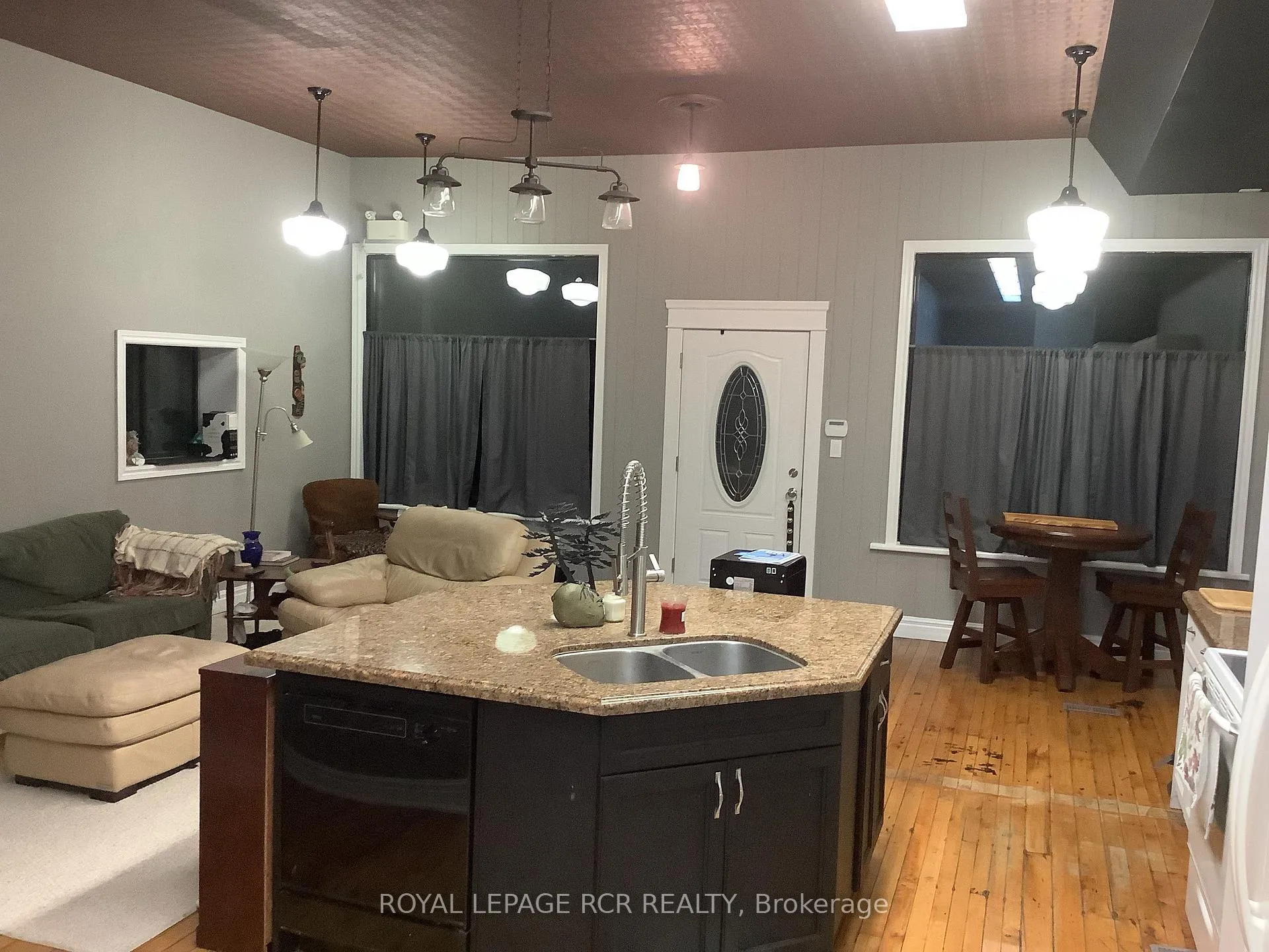 Photo 3 of 102 River Street, Scugog, Rural Scugog — HOMEH