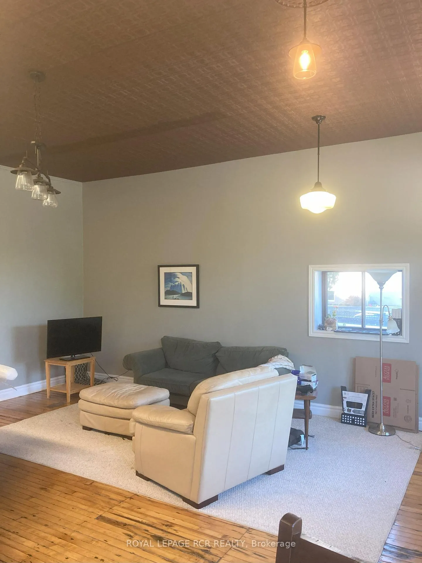 Photo 11 of 102 River Street, Scugog, Rural Scugog — HOMEH