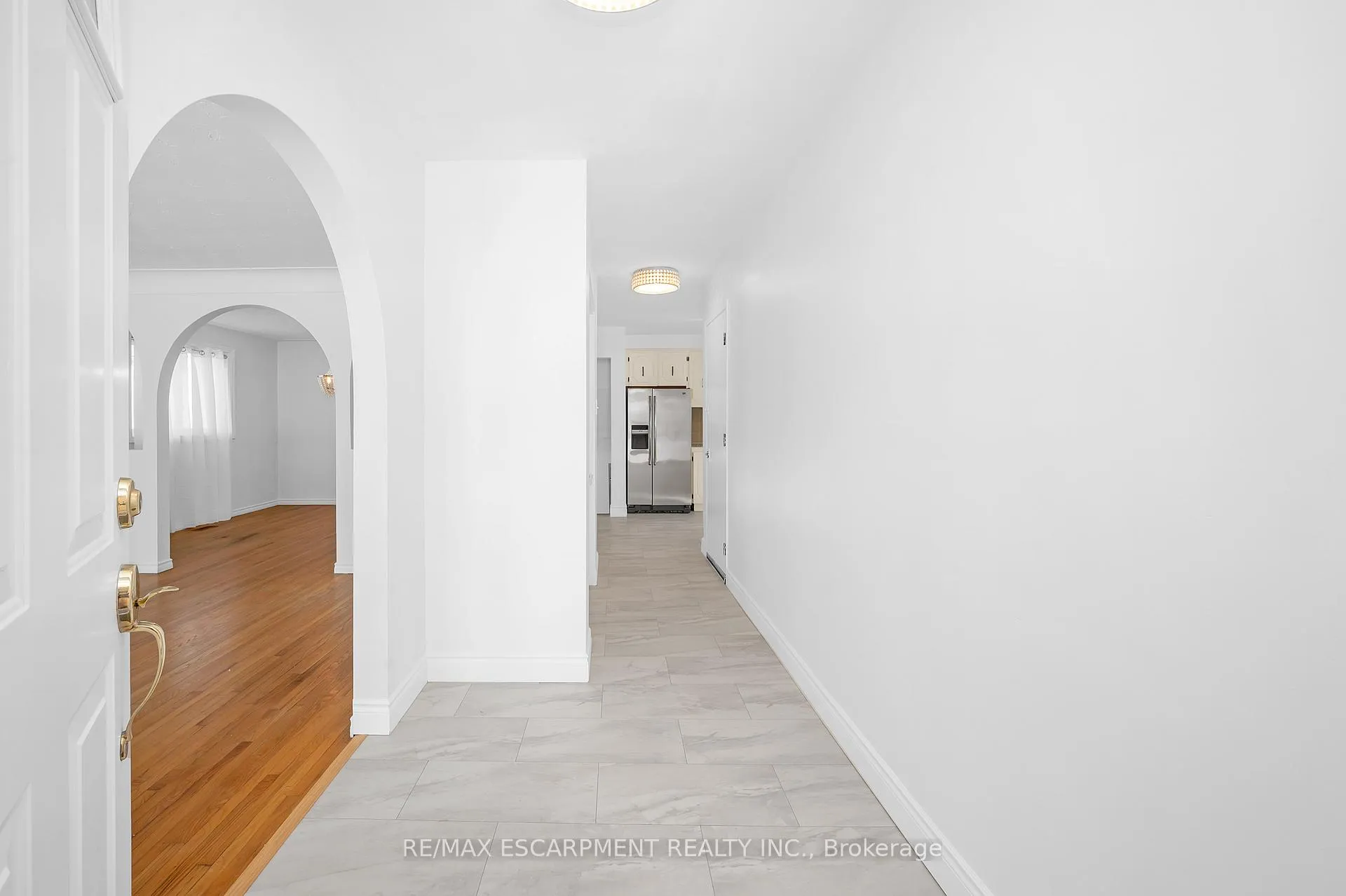 Photo 6 of 105 Lavina Crescent, Hamilton, Mountview — HOMEH